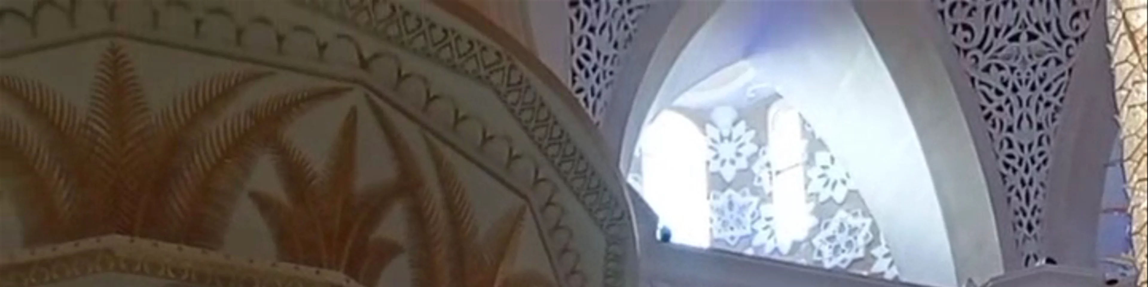 Tourist Hall inside Sheikh Zayed Grand Mosque - Abu Dhabi - United Arab Emirates