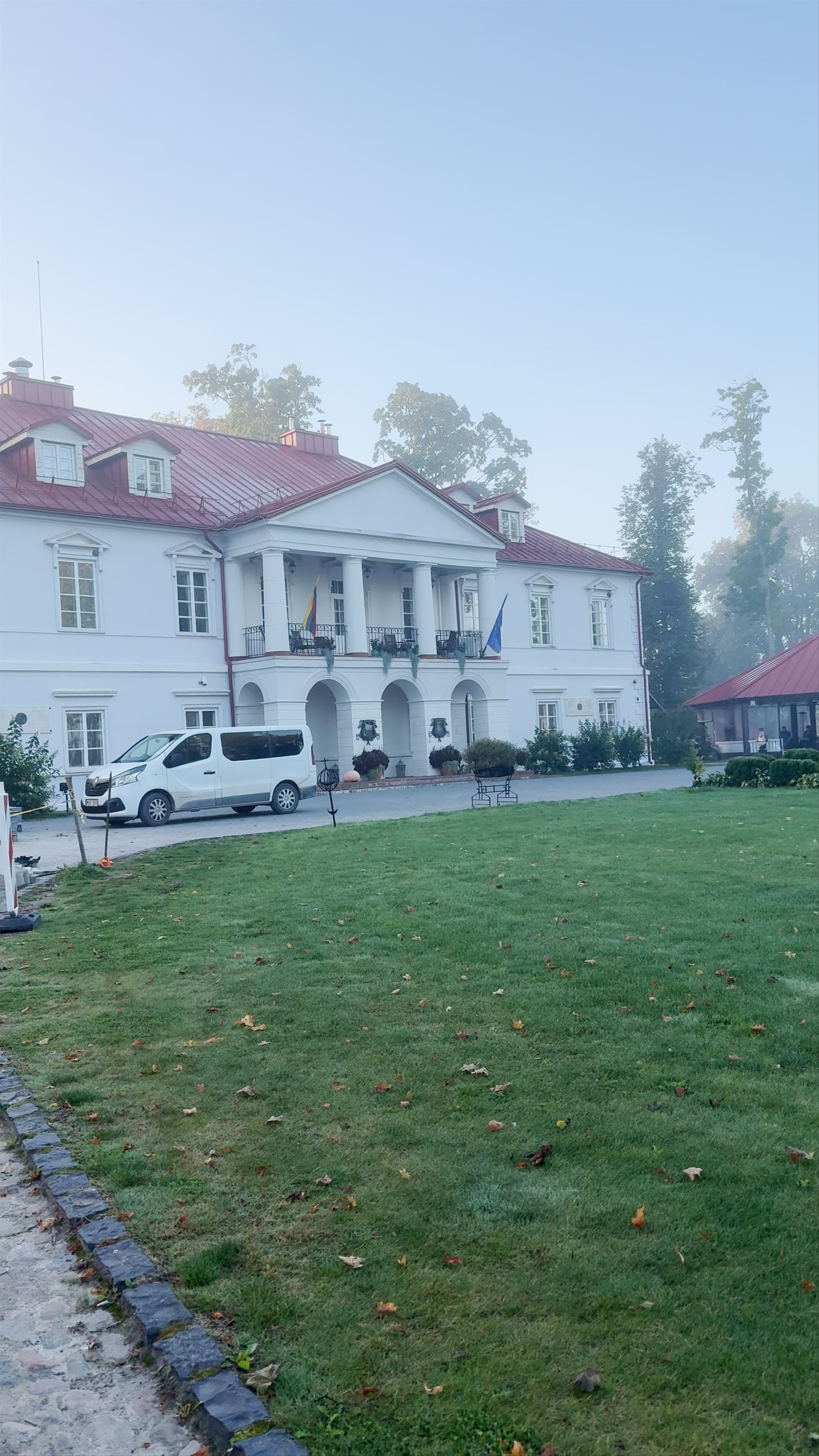 Bistrampolis Manor Hotel