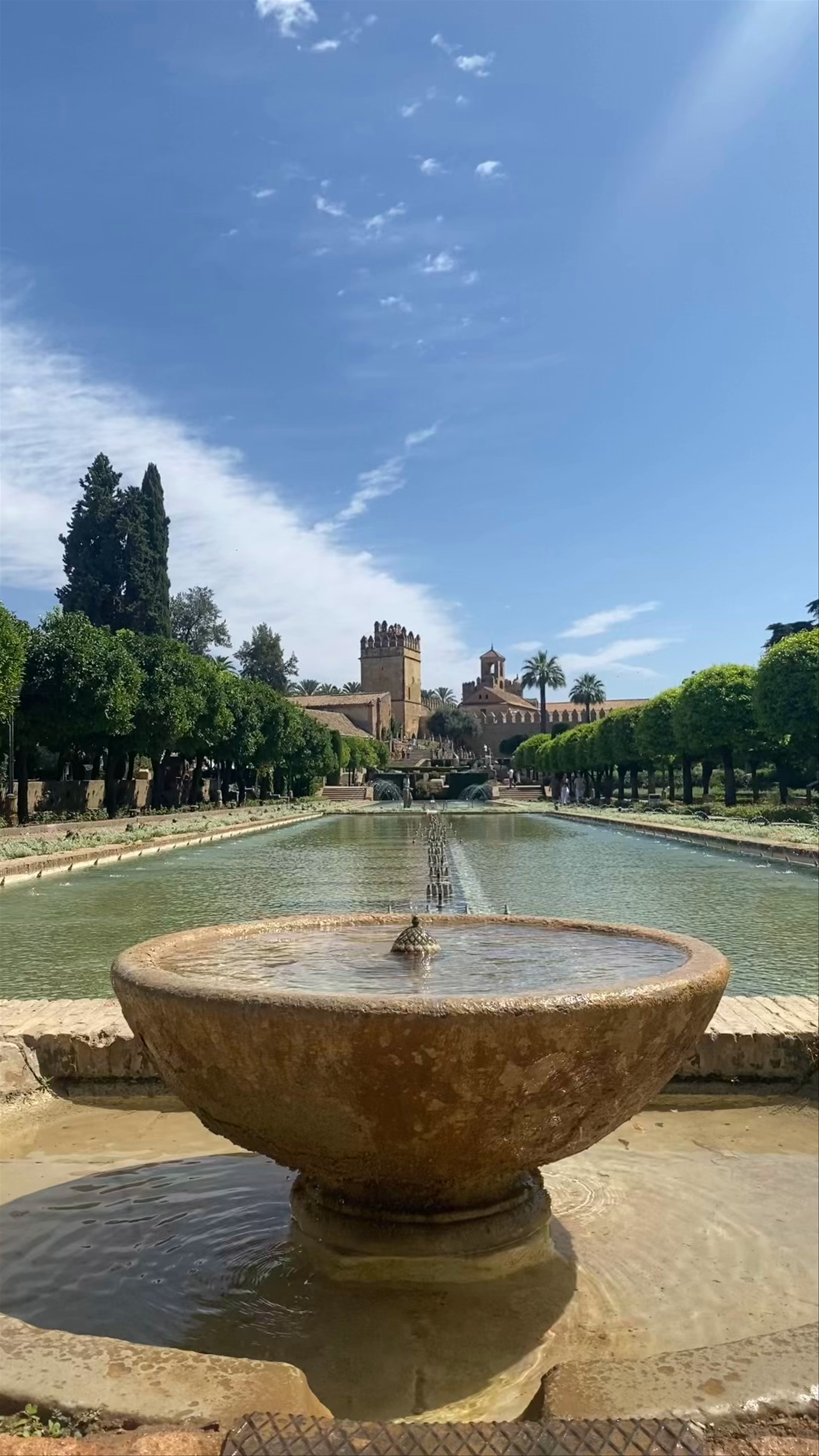 Jardines del Alcázar de los Reyes Cristianos: Serenity in Córdoba's Majestic Garden