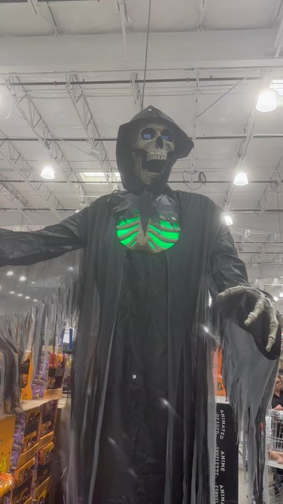 Costco - Halloween 2023 decorations are making their way to the floor - Department Stores Near Me - Miami Lakes, Florida