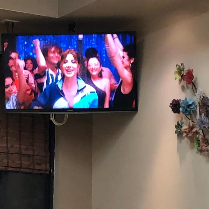 Aleppo Grill - Aleppo Music Video in ambiance - Middle Eastern Near Me - Burbank, California
