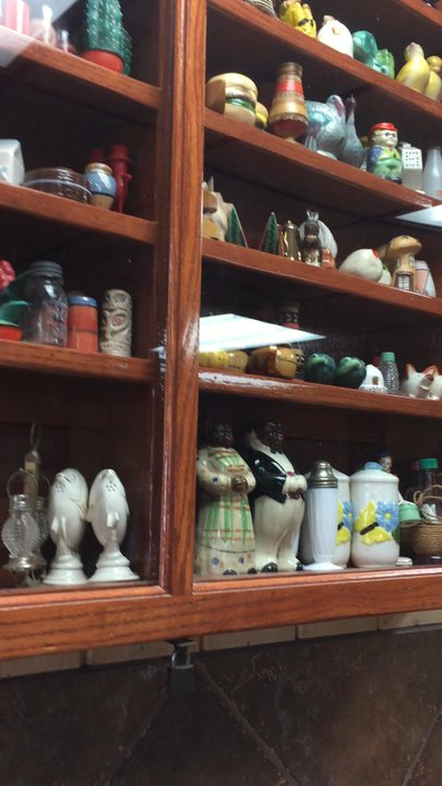 Koffee Kup - I wouldn't bring an entire bus load here but it's super for families! - American Near Me - Hico, Texas