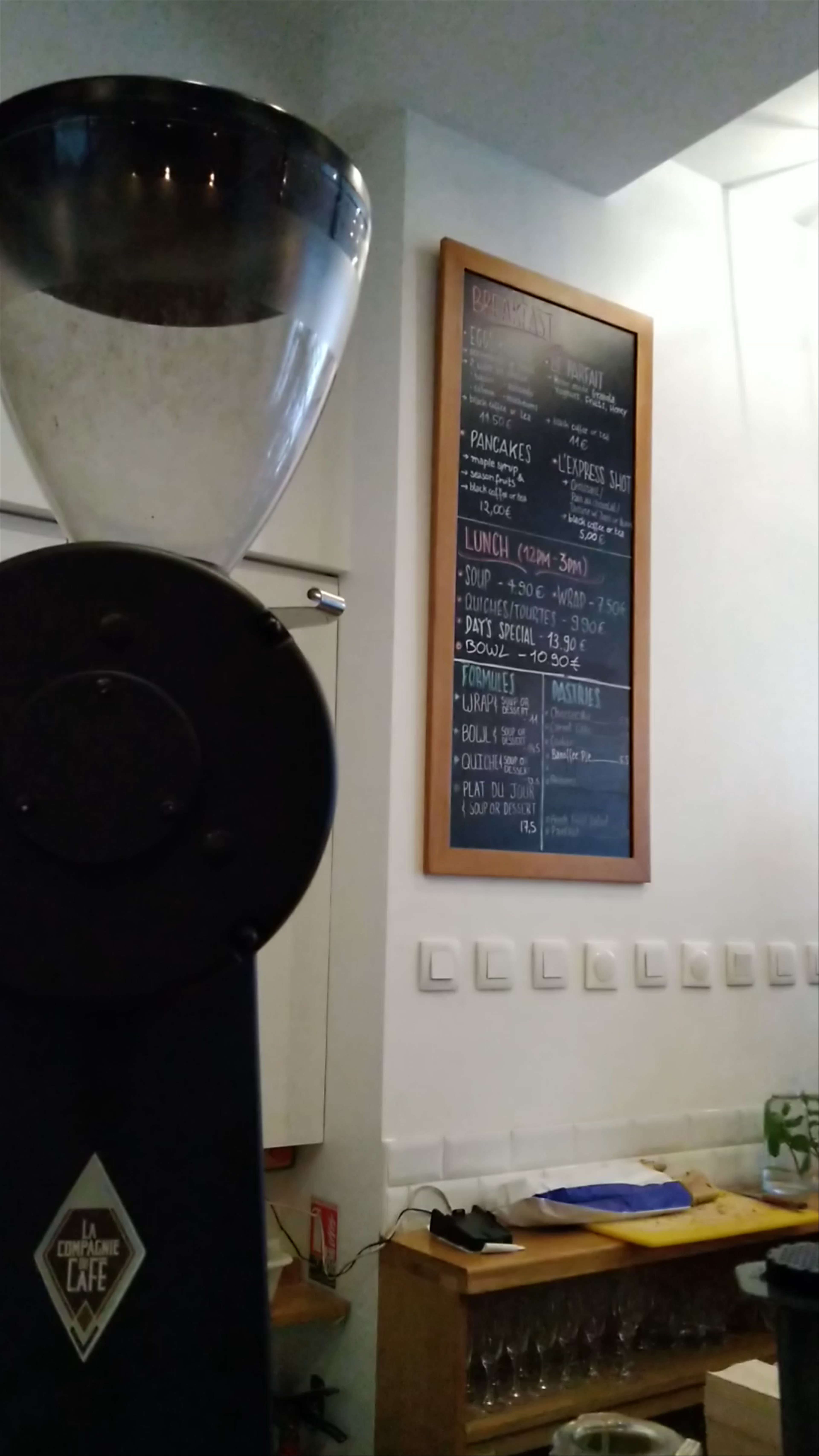 La Compagnie du Café: Parisian Artisan Coffee Experience