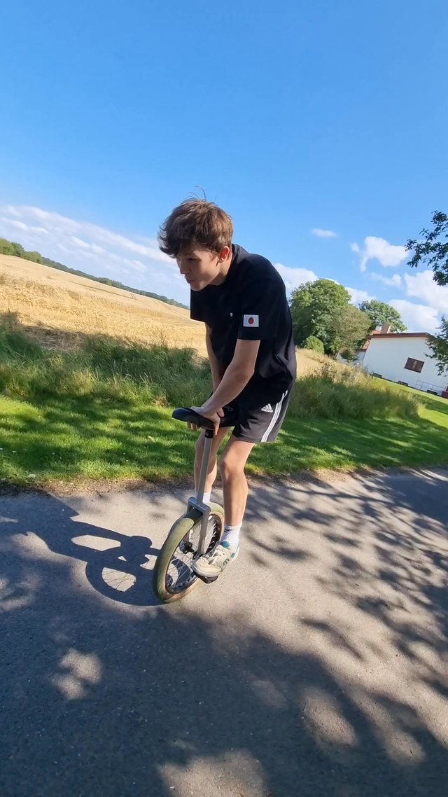 riu submission: Small footjam combo.