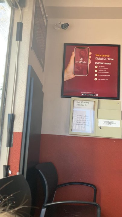 Jiffy Lube - Small space but very friendly people! - Tires Near Me - Red Bluff, California