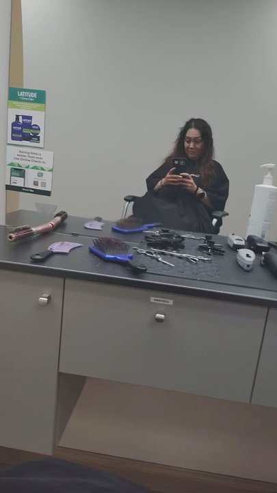 Great Clips - I had a brush stuck in my hair rogar did an amazing job getting it out was vary gental - Hair Salons Near Me - Imperial Beach, California