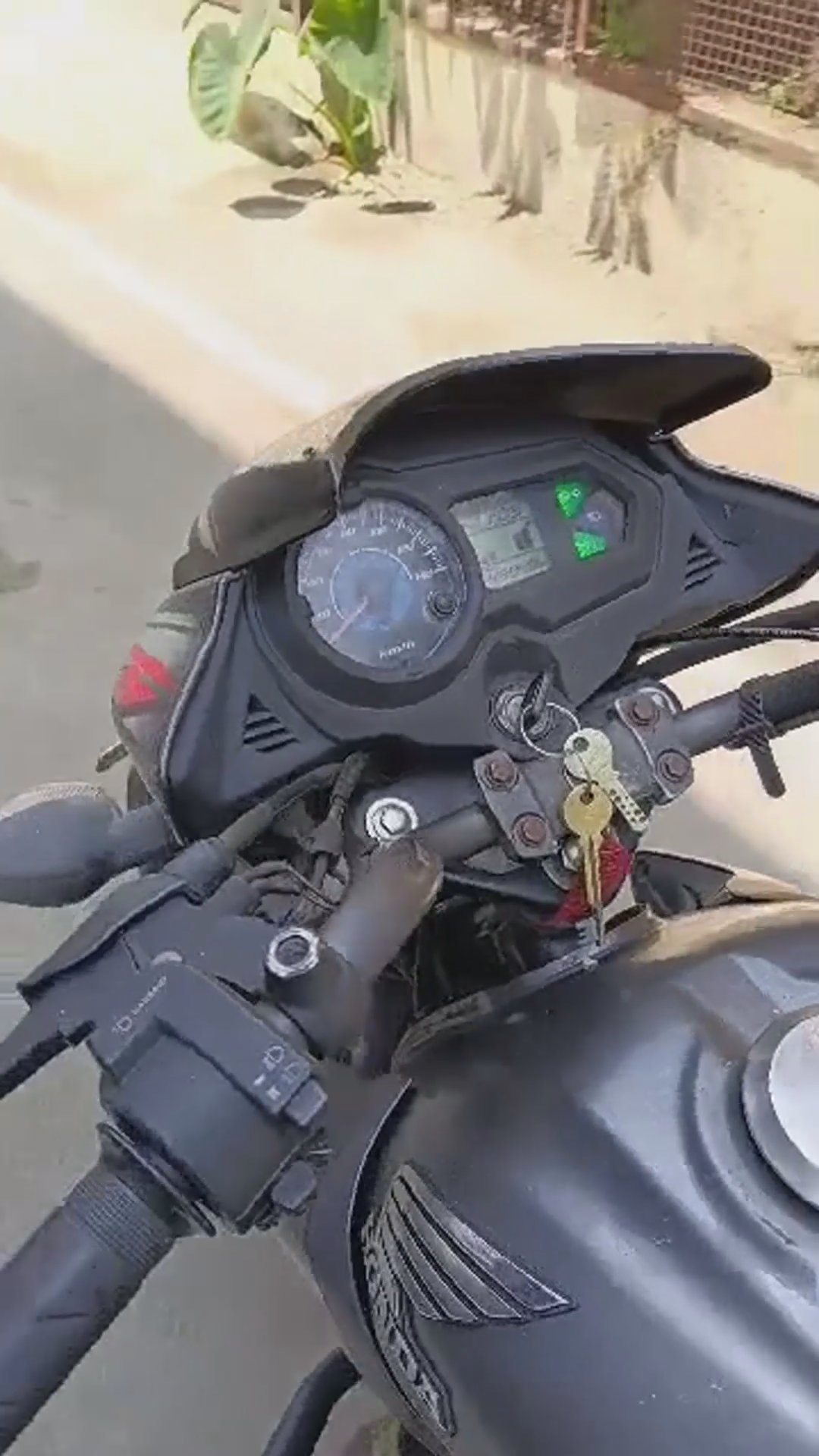 Walk-around video thumbnail