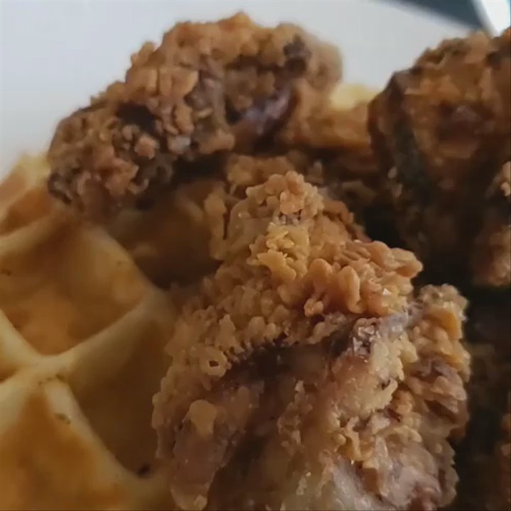 Essie's Restaurant - New American Near Me - Poughkeepsie, New York
