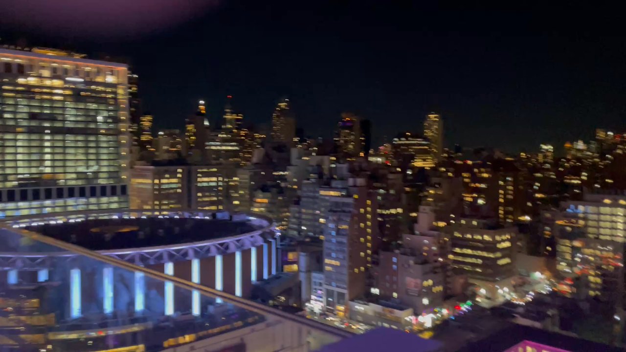 BLU 33 Rooftop - Rooftop view - Cocktail Bars Near Me - New York, New York