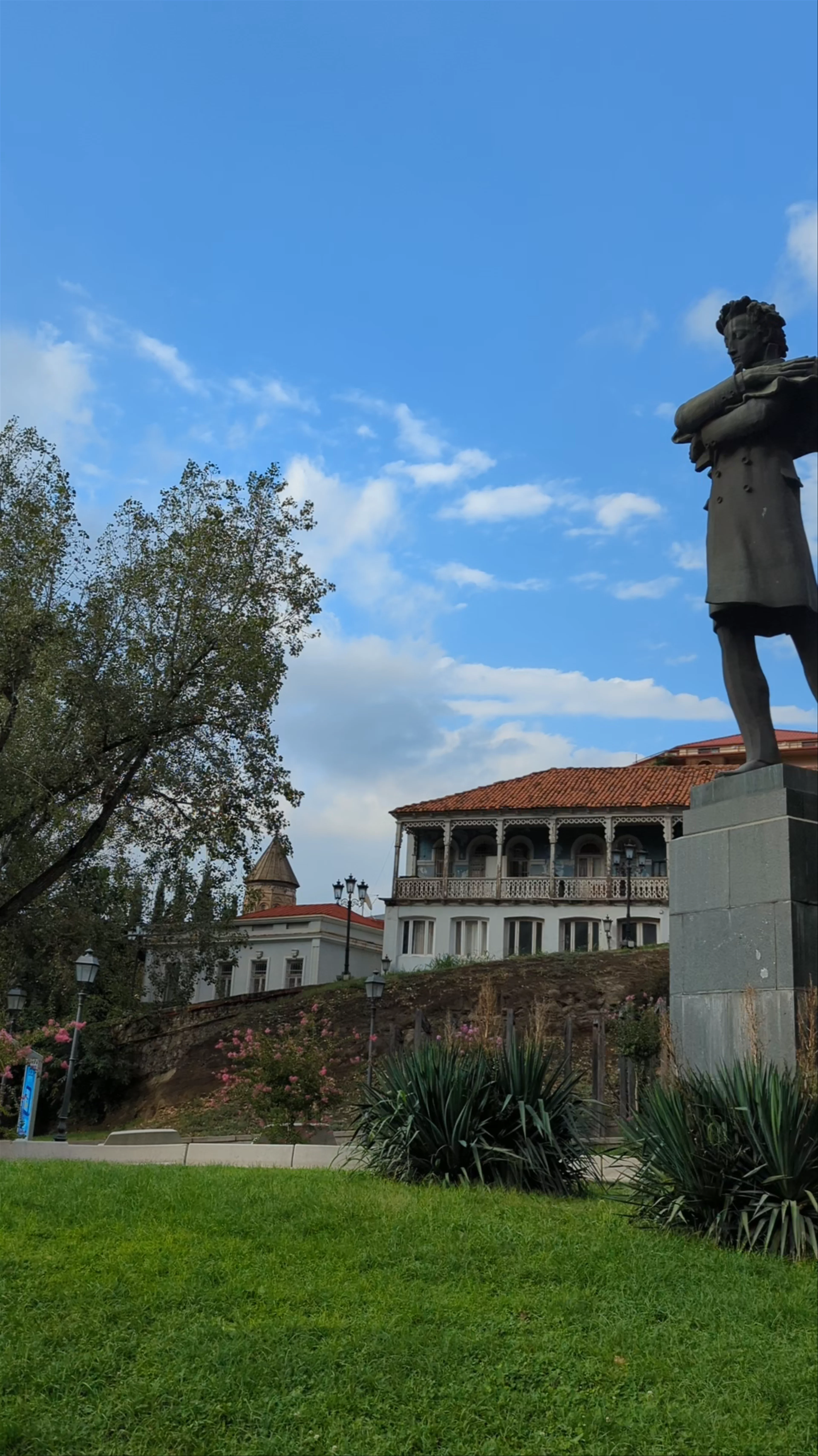 Nikoloz Baratashvili Statue