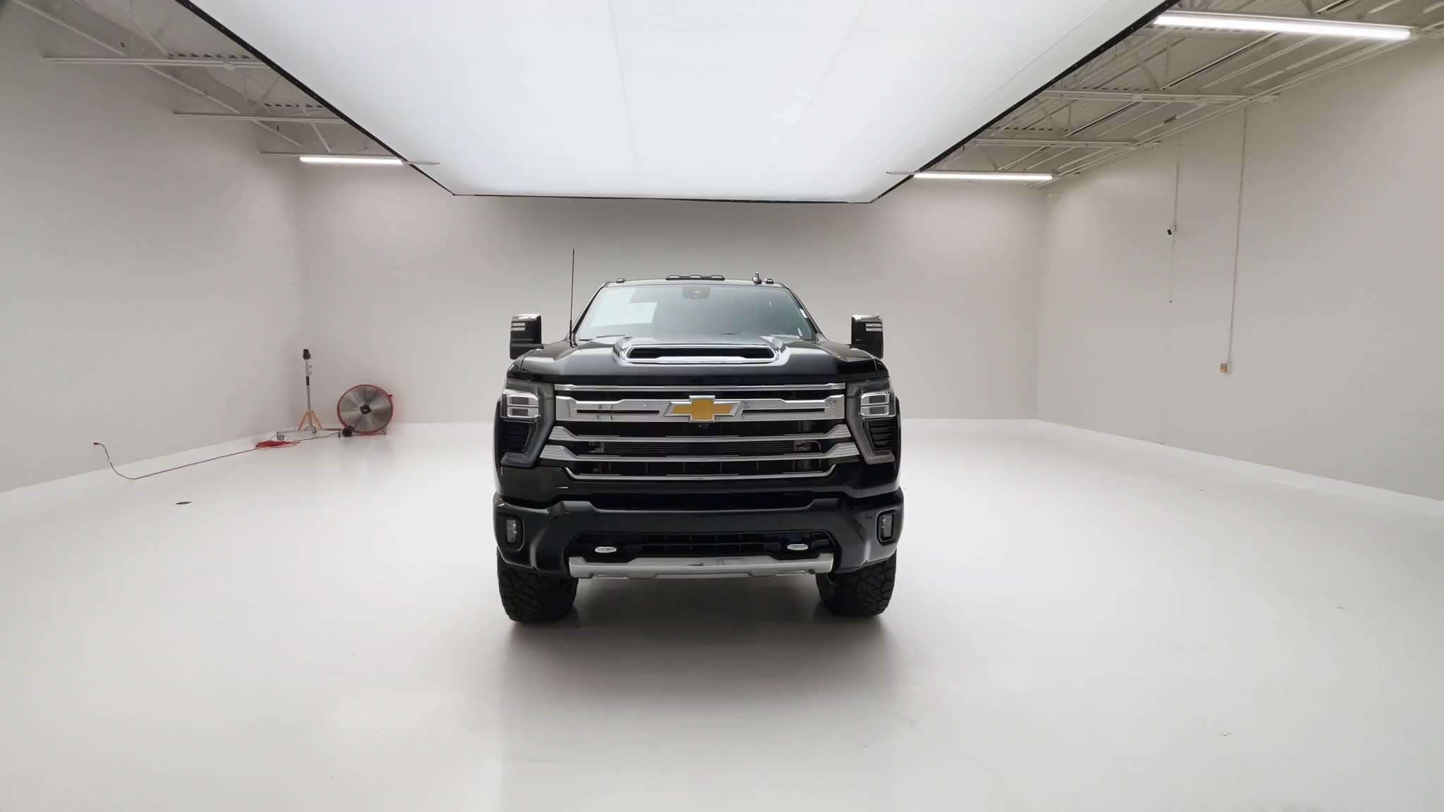 Lifted Trucks - #TX11537 - 2025 Chevrolet Silverado 3500HD High Country Crew Cab