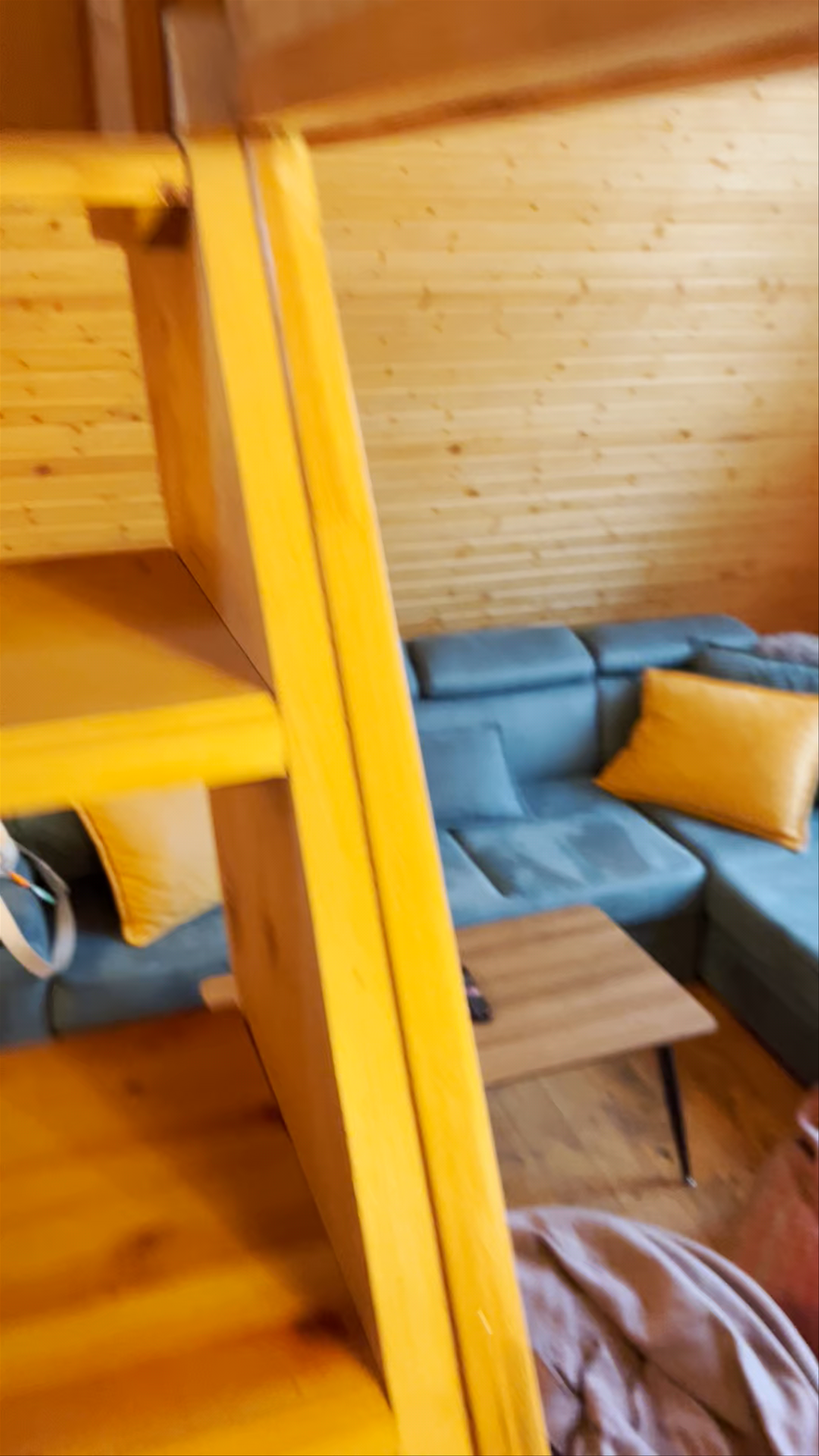 JA-GE. ჟა-ღე