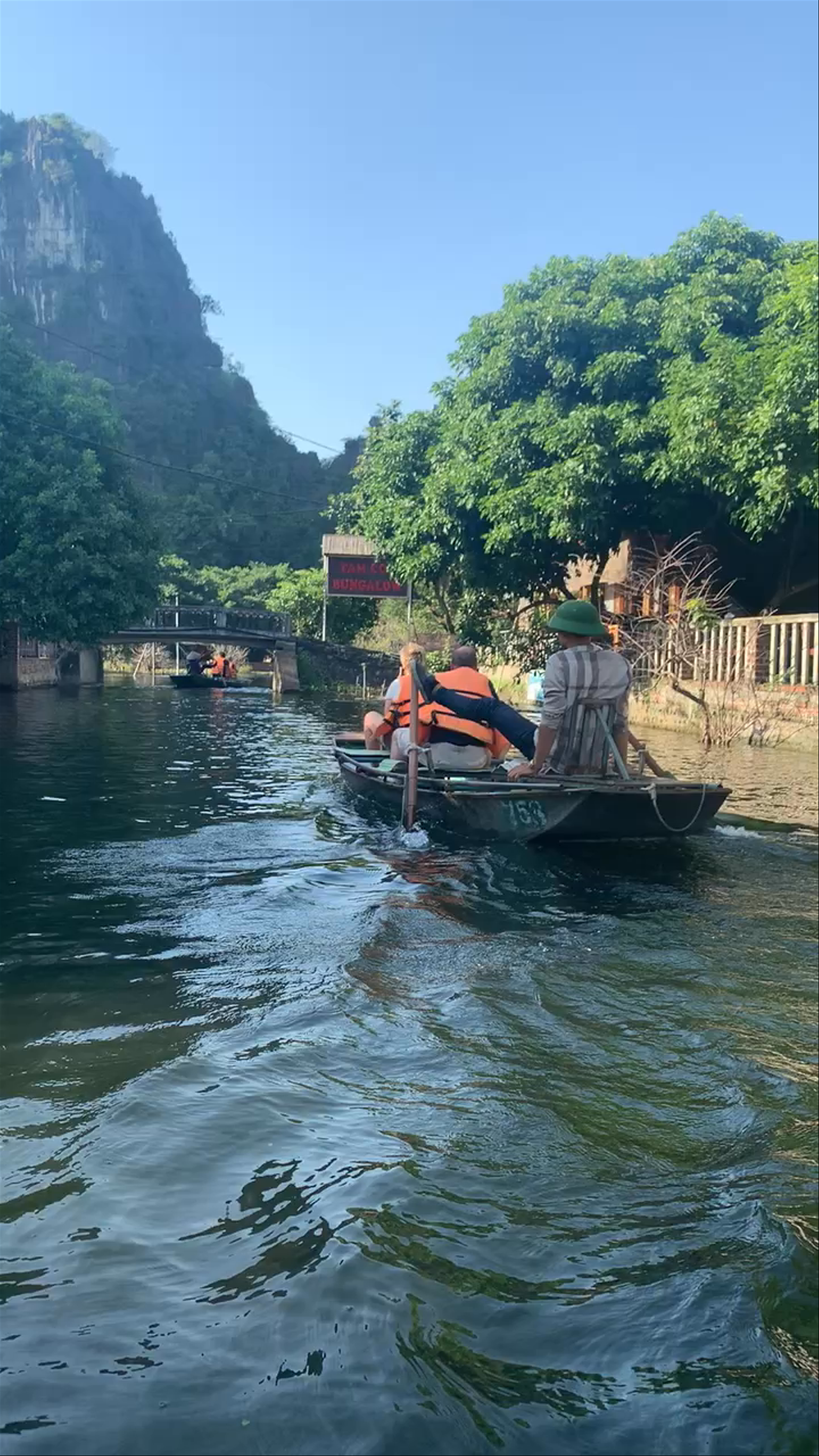 Scenic Boat Ride Through Tam Cốc – Bích Động, Ninh Bình, Vietnam