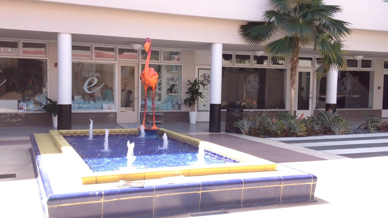 Spa E - Greeted by a giant flamingo - Day Spas Near Me - Miami Beach, Florida