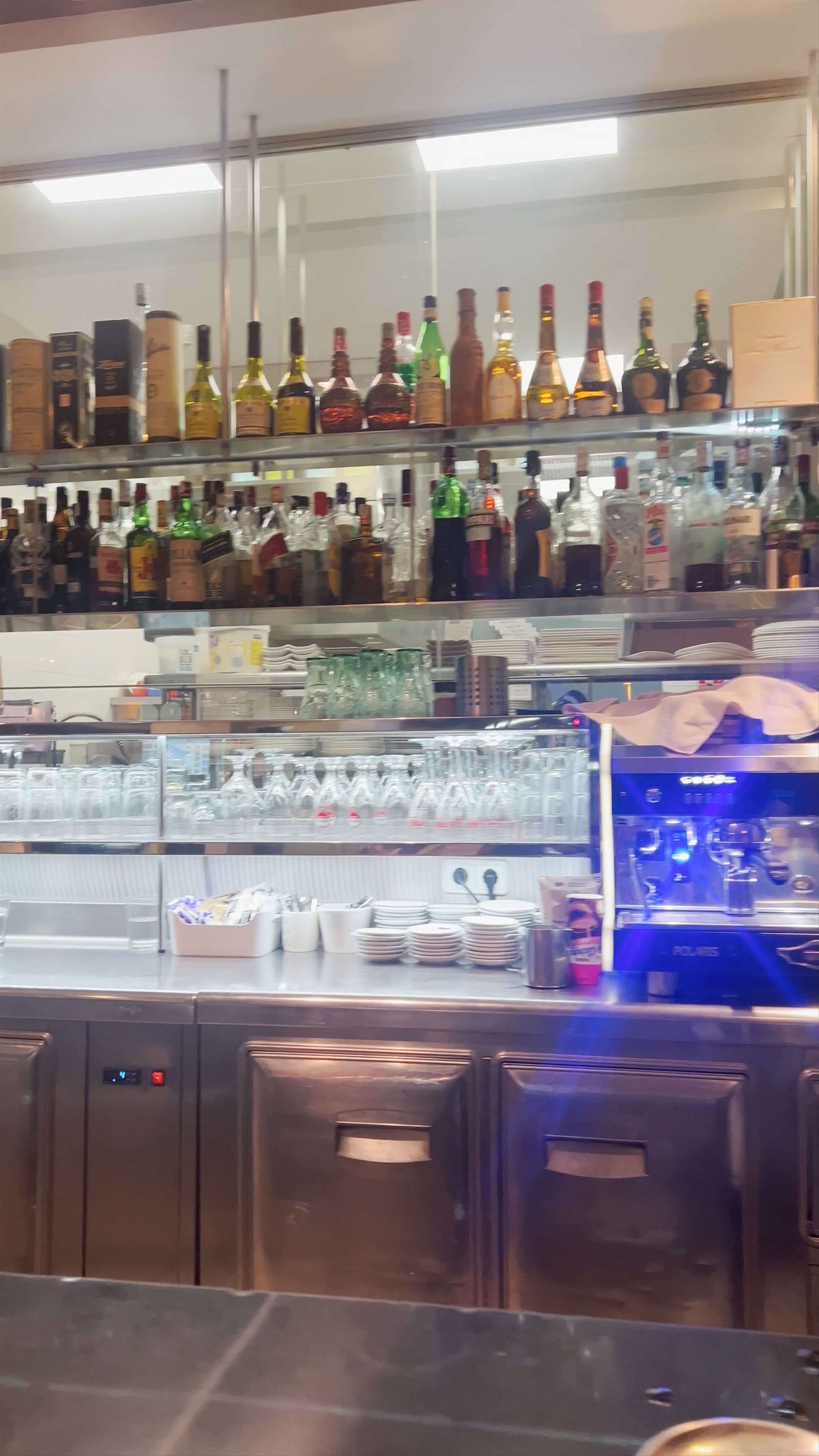 Inside D´Emma: The Heart of Gourmet and Spirits in Elche, Spain
