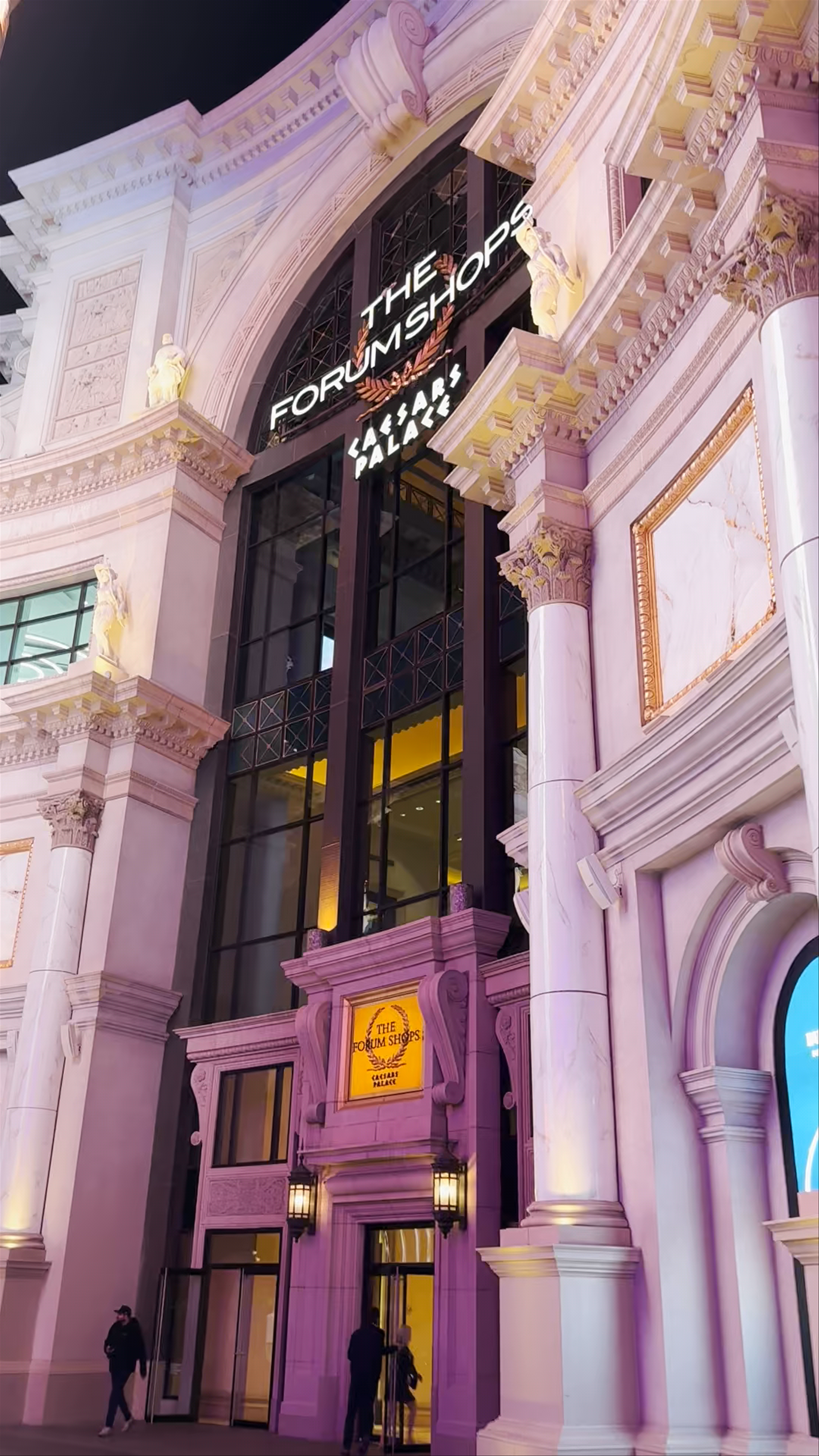 The Forum Shops at Caesars Palace: Luxury Shopping in Las Vegas