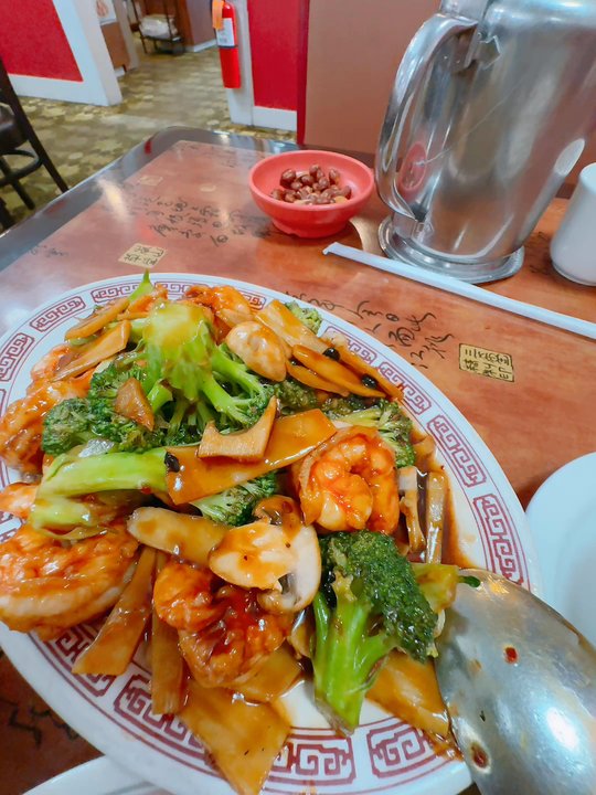 Szechuan Star - Inside - Chinese Near Me - Annandale, Virginia