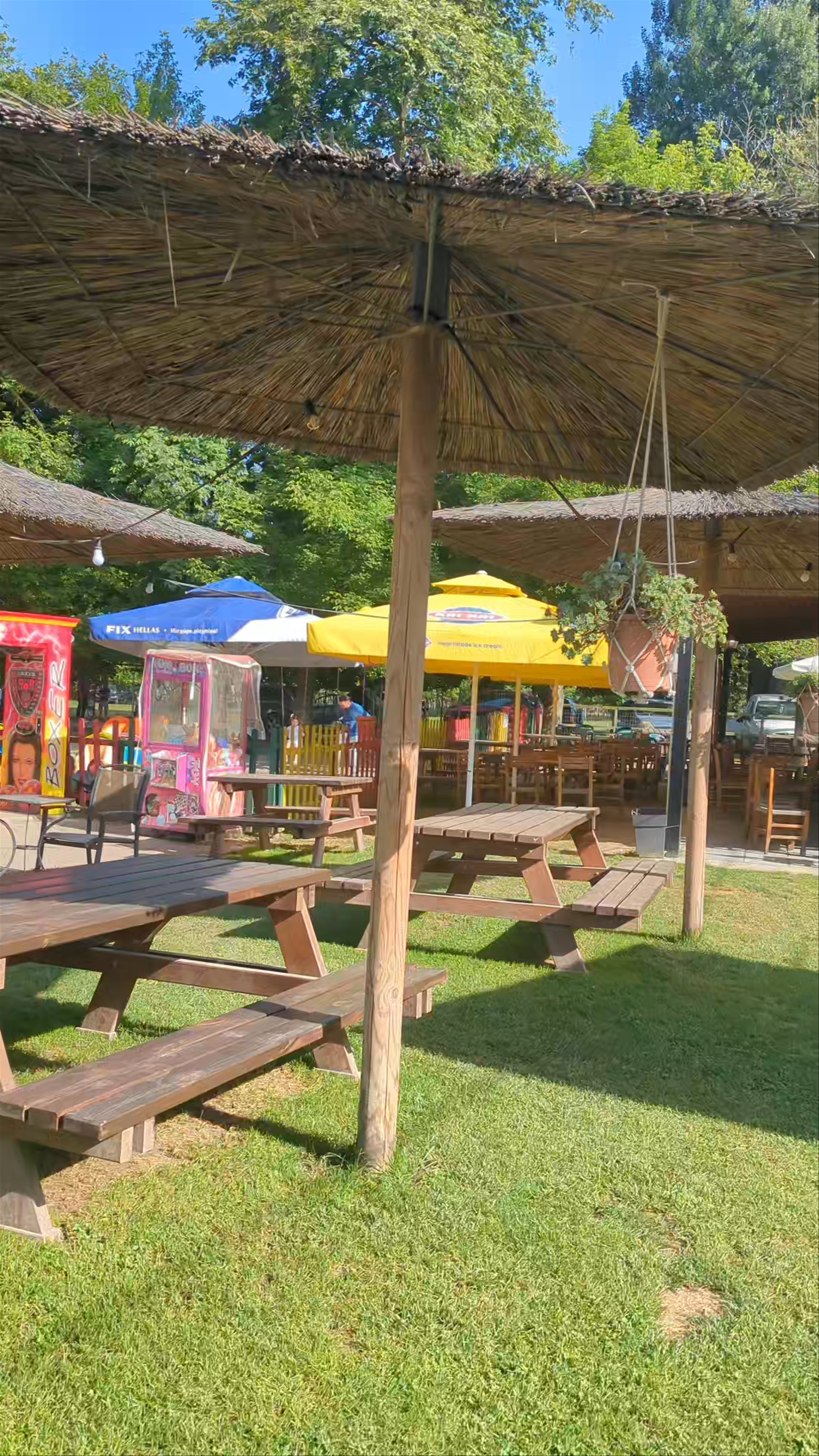 Άγιος Διονύσιος Ταβέρνα - Relaxing Outdoor Dining in Platanakia, Greece