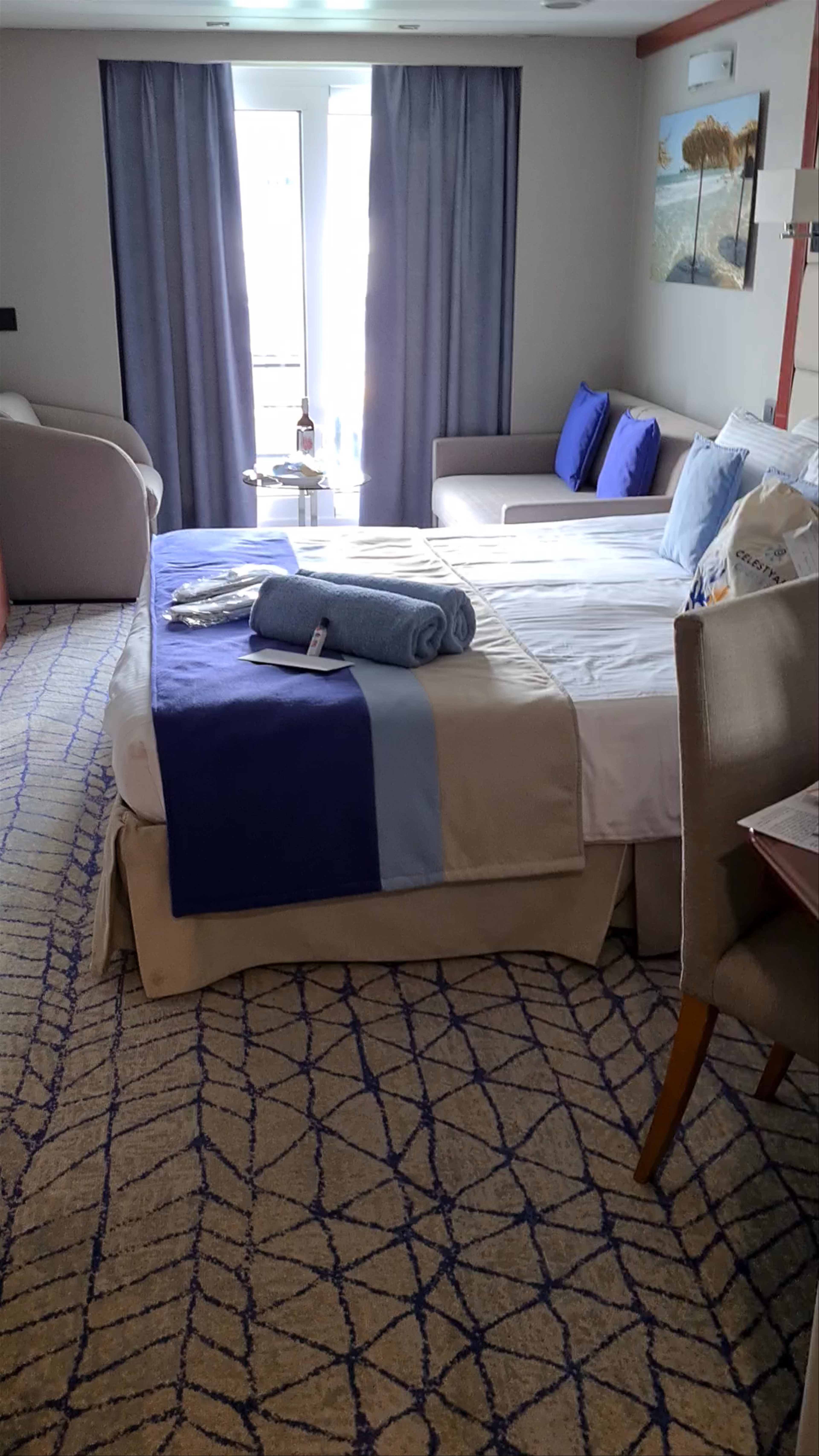 Comfort and Style in a Piraeus Guestroom
