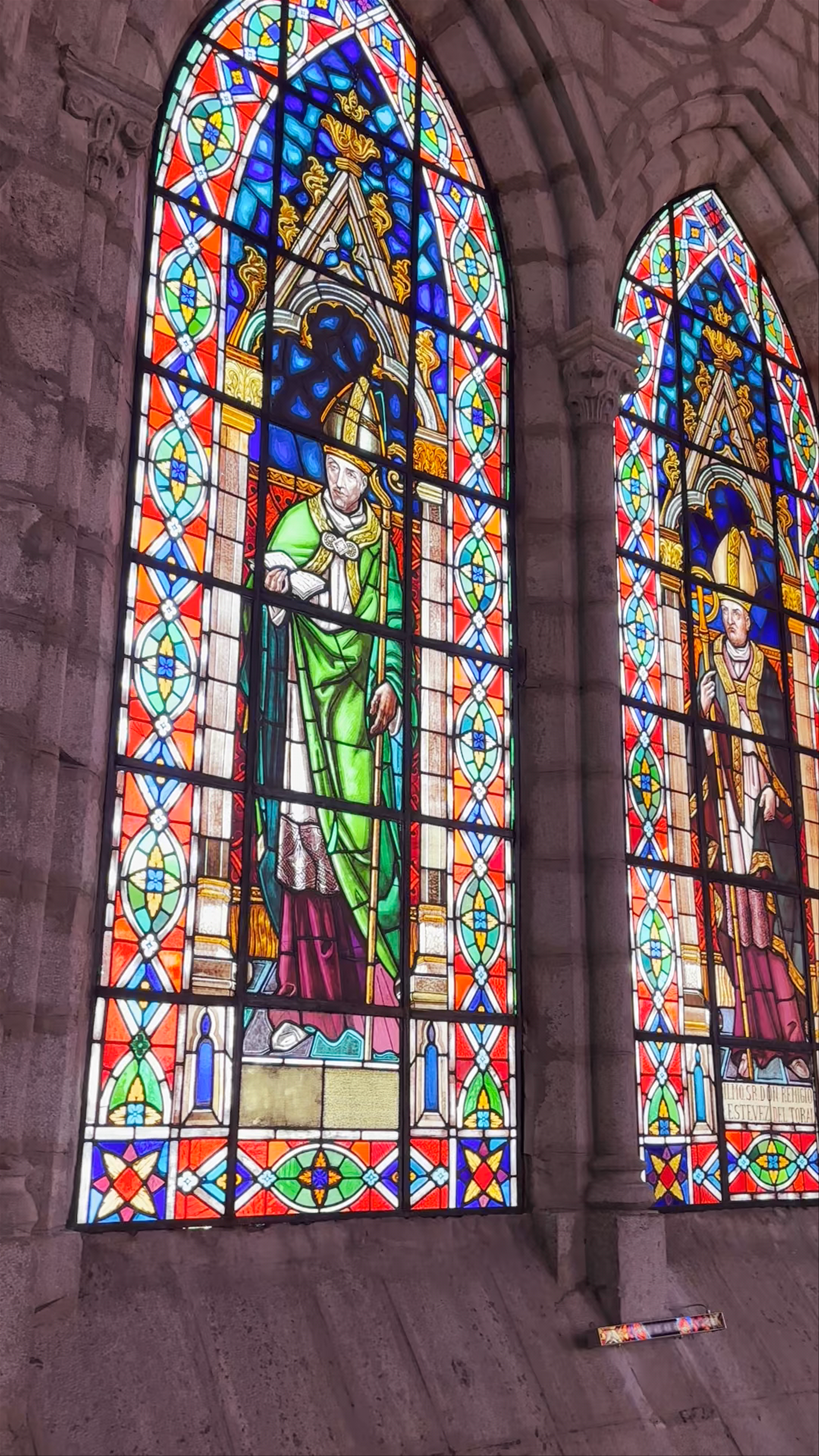 Basílica del Voto Nacional: Majestic Gothic Splendor in Quito