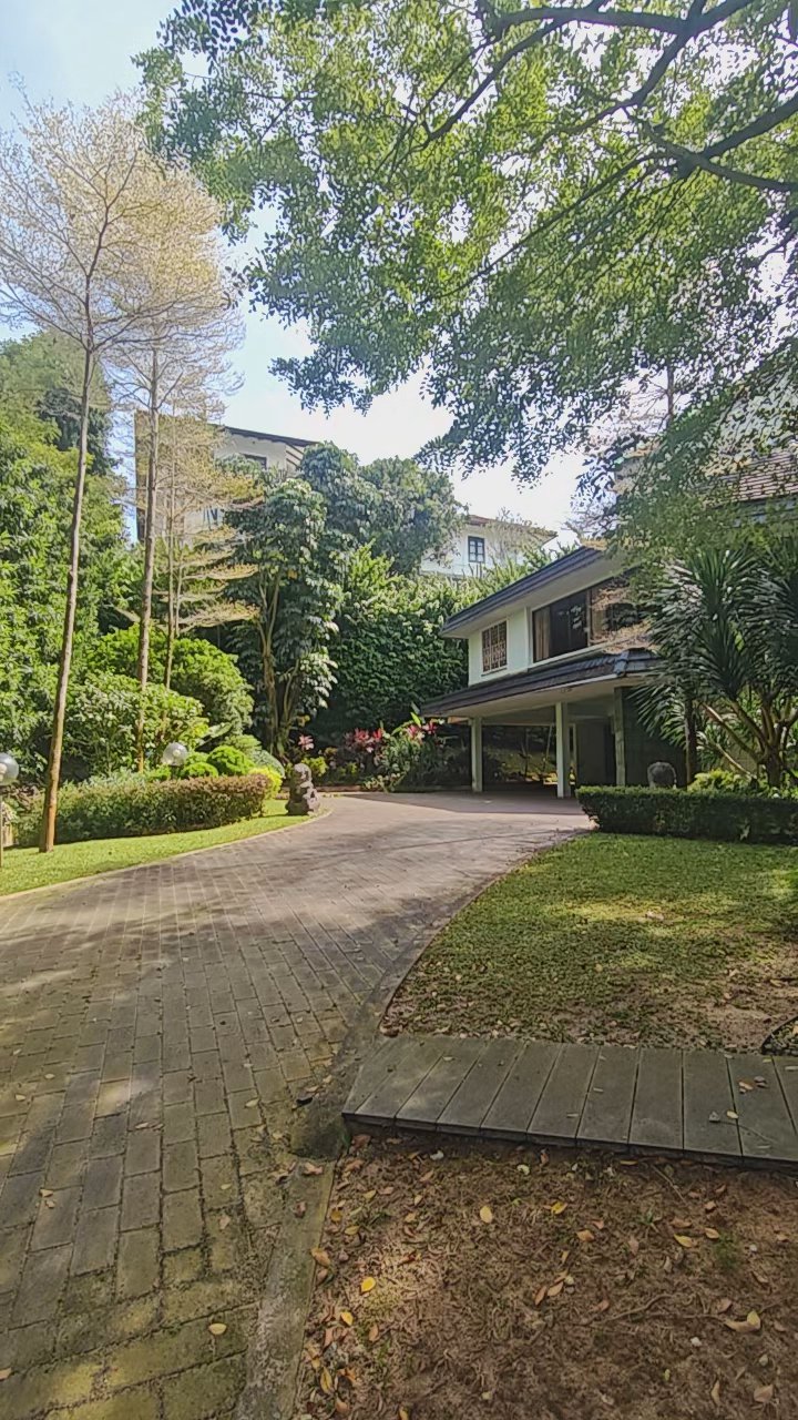 9 Bed Bungalow (Landed) for Sale in  Duchess Avenue - Image 7