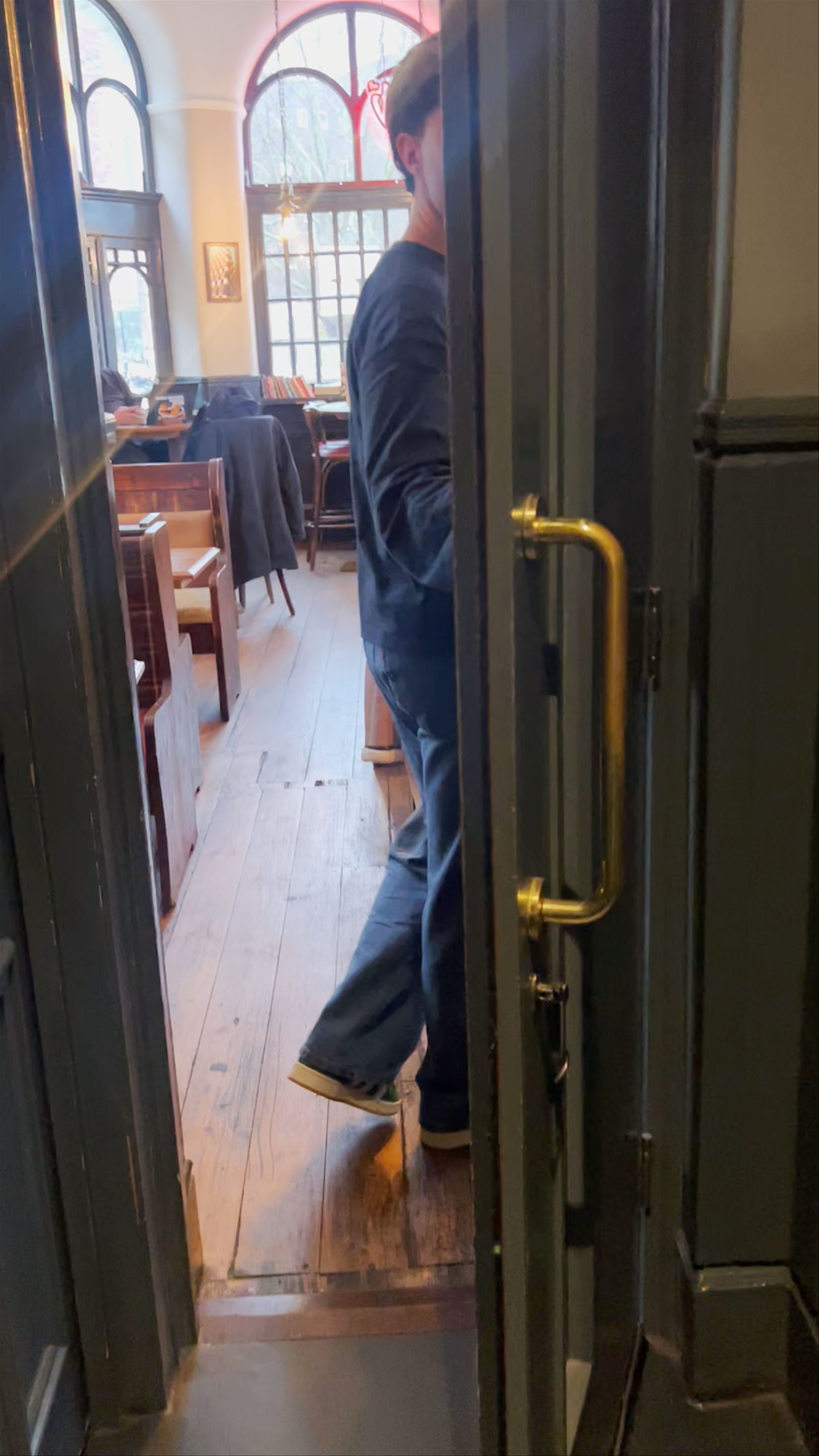 PubLove @ The Crown Battersea: Cozy London Pub Vibes
