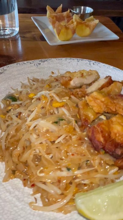 Noodlehead - Pad Thai with thai fried chicken - Thai Near Me - Pittsburgh, Pennsylvania