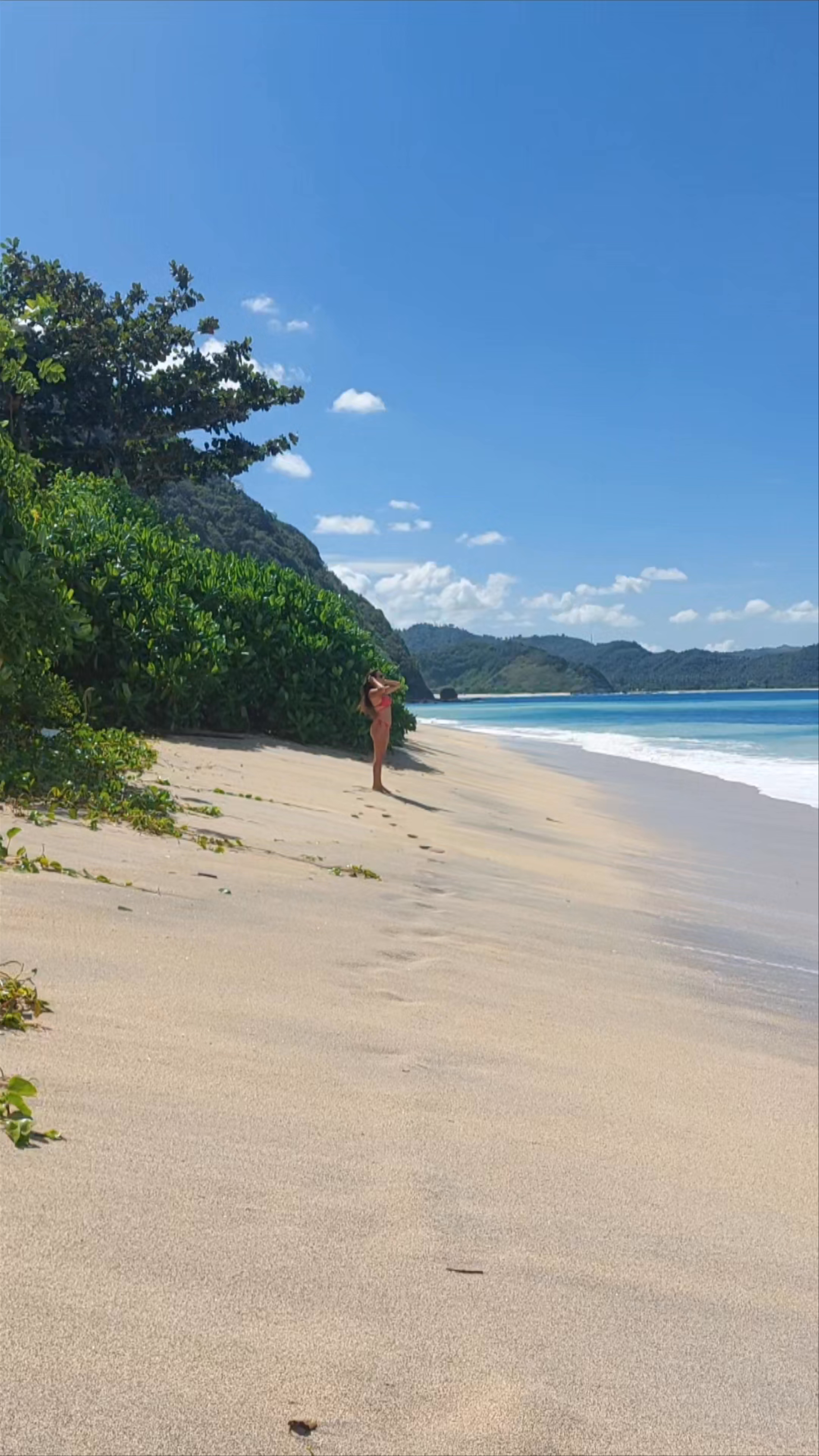 Selong Belanak Beach: Serene Escape on Lombok's Pristine Shore