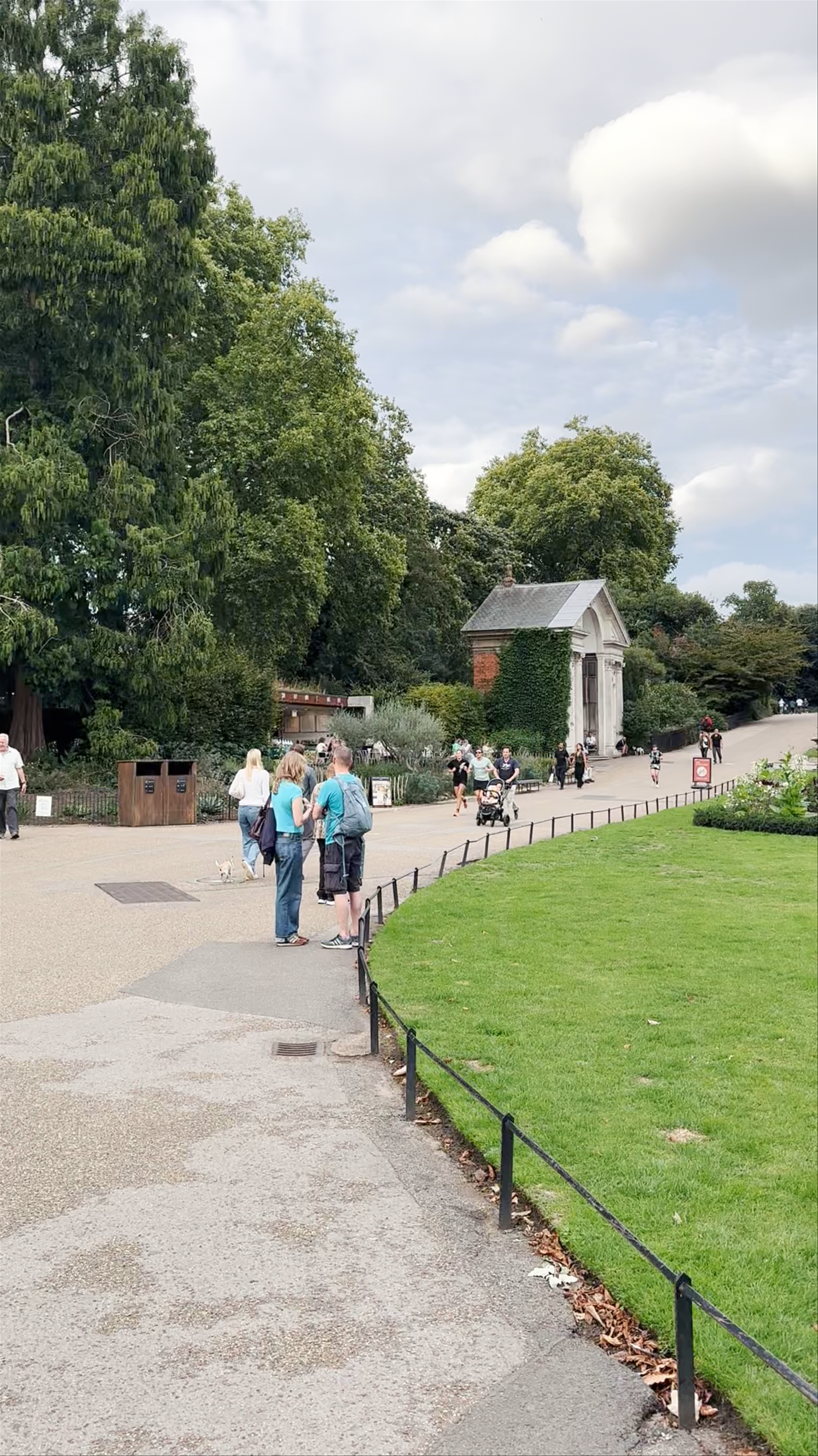 Italian Water Gardens Oasis in London's Kensington Gardens