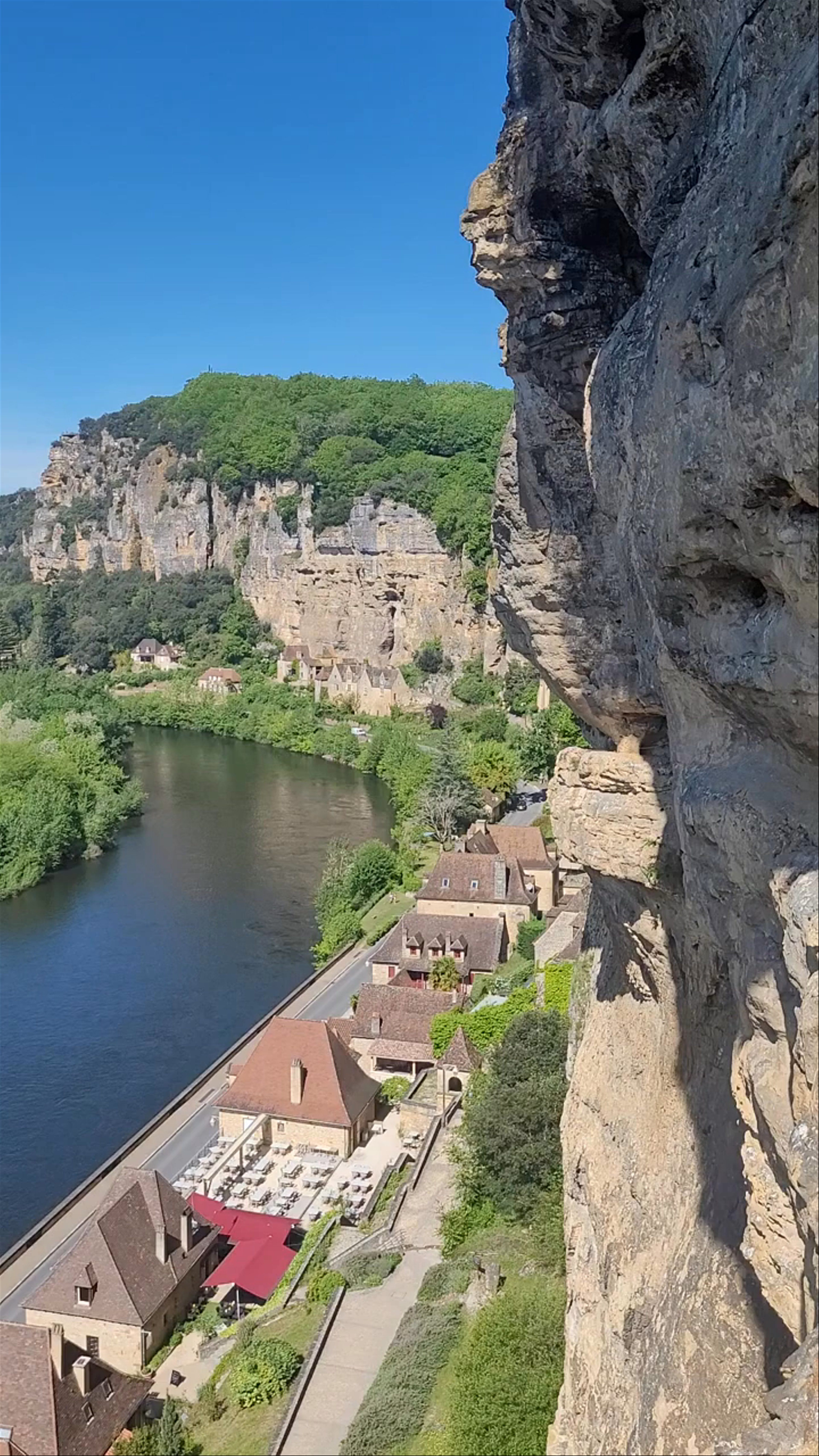 La- Roque Gageac River viewpoint