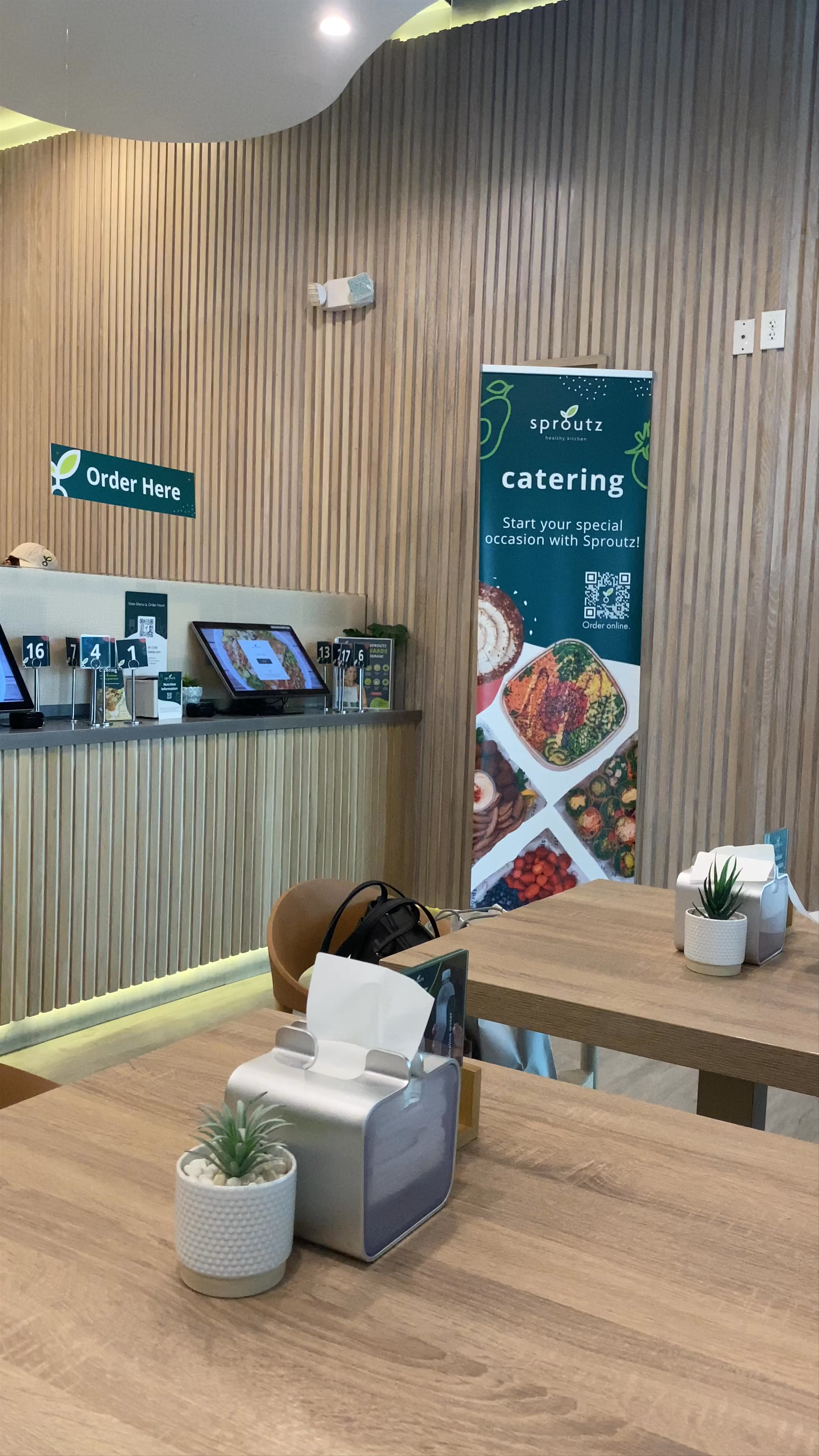 Sproutz Healthy Kitchen: Fresh Eats in Miami