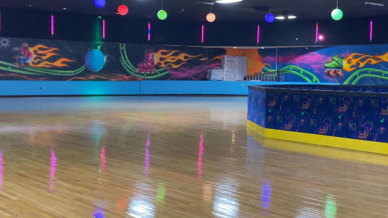 SKATELAND - Updated July 2026 - 45 Photos & 54 Reviews - 3902 N Glen ...