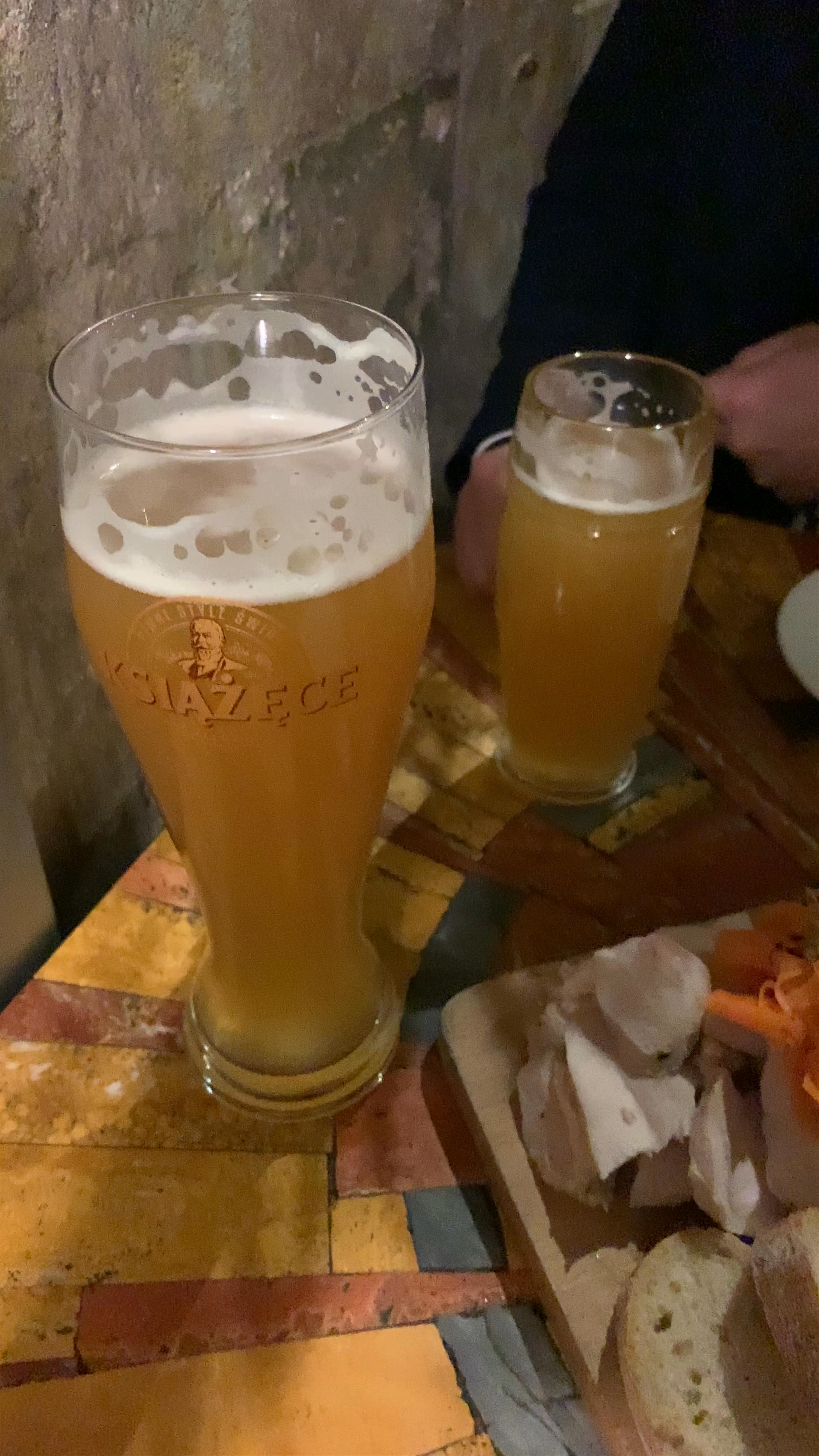 HEVRE bar