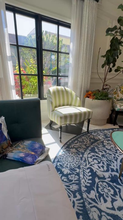 Candy Cane Inn - 5 STARS IN MY BOOK! - Hotels Near Me - Anaheim, California