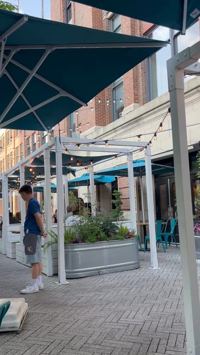 Chef Art Smith's Reunion - Outdoor area - American Near Me - Chicago, Illinois
