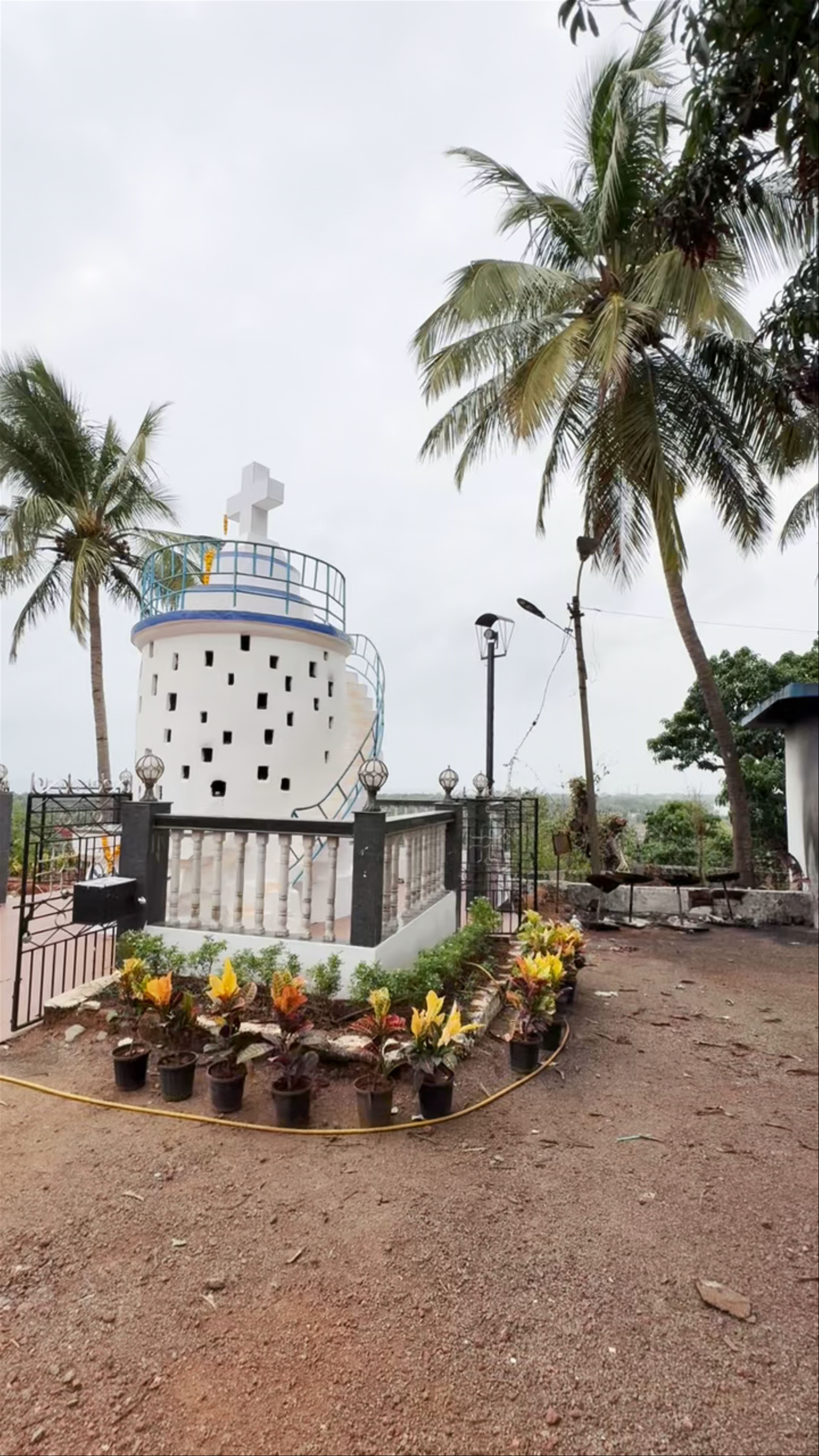 Holy Cross Chapel: Serene Spiritual Haven in Velim, Goa
