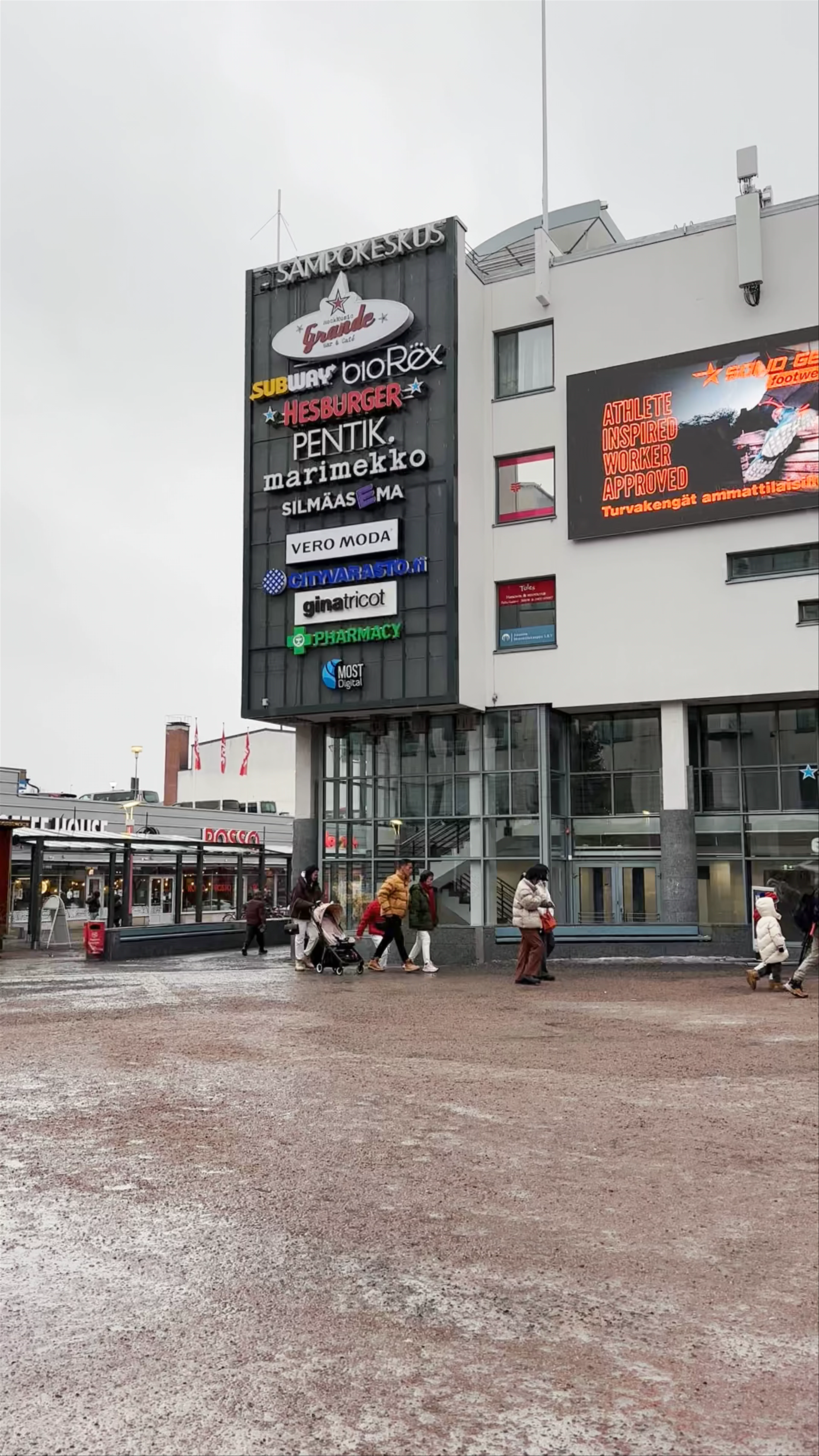 Sampokeskus, Maakuntakatu, Rovaniemi, Finland