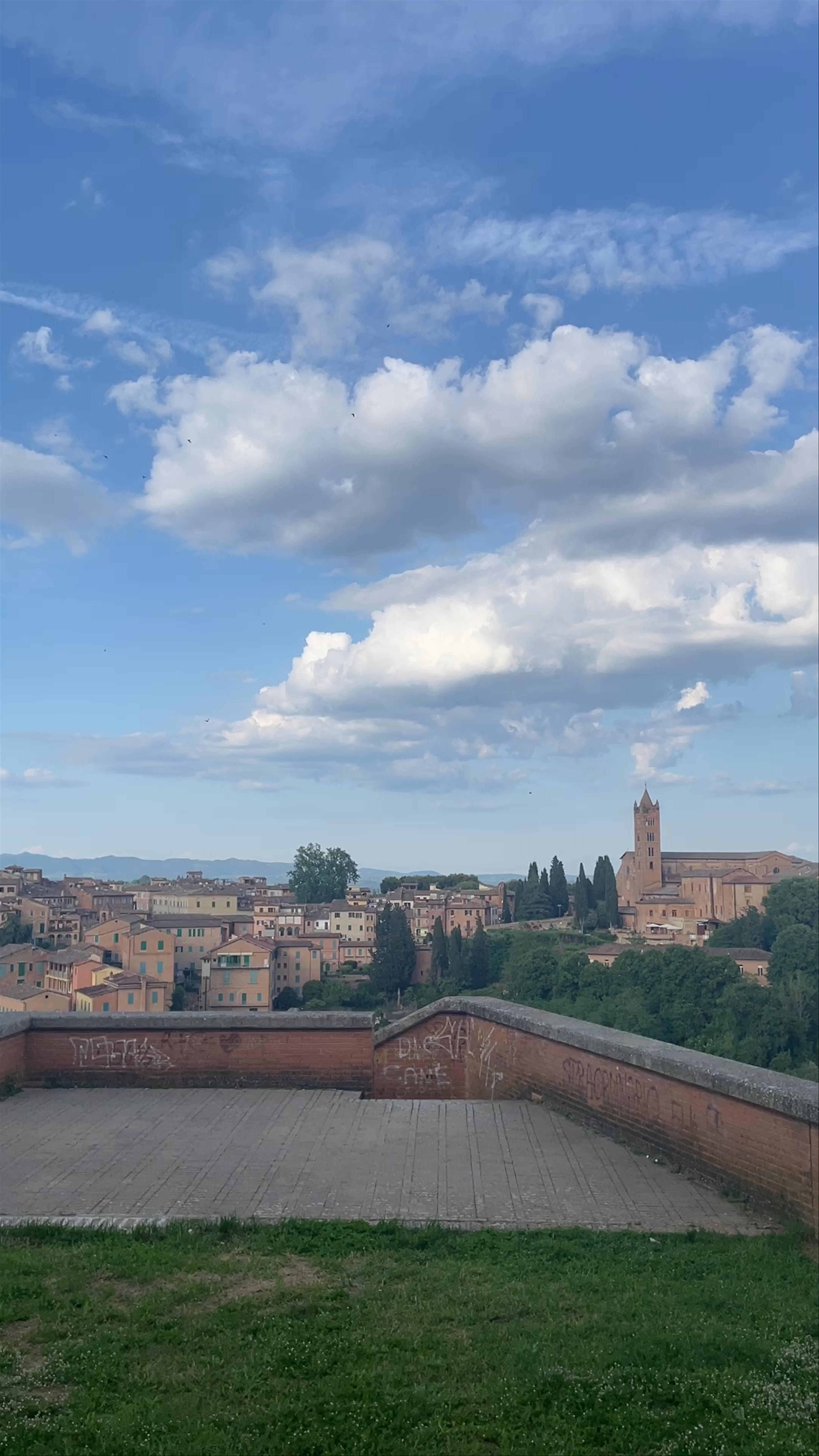 Fonte di Fontanella: Panoramic Views Over Historic Siena