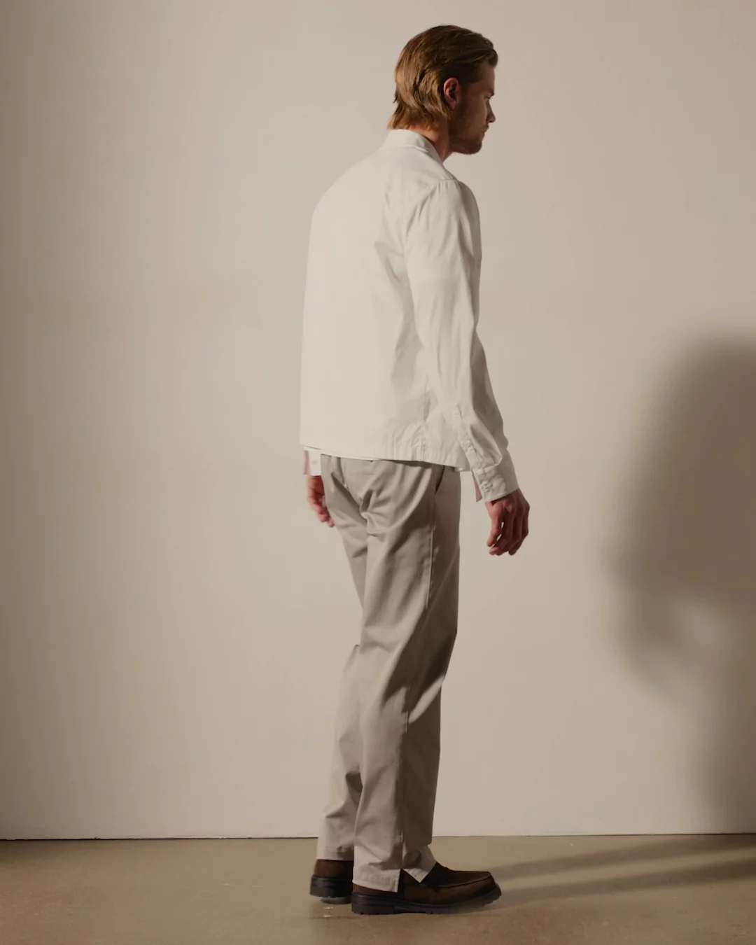 Relaxed Stretch Micro Twill Trouser - Concrete | James Perse