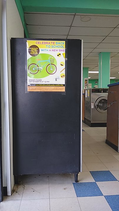Walnut Grove Coin Laundry - Laundry is kept clean and organized - Laundromat Near Me - Rosemead, California