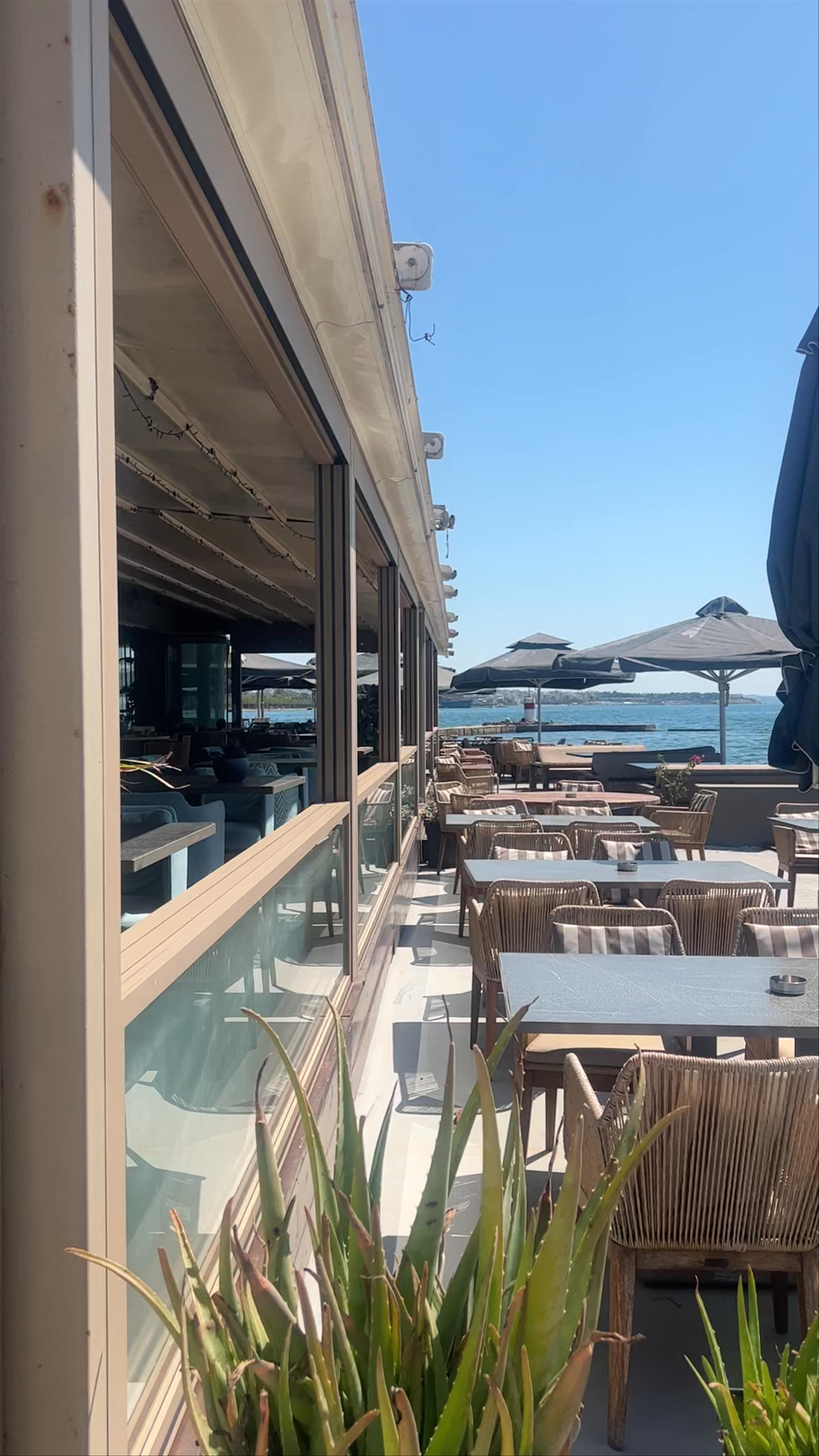 Omilos The Beach Club | Bar & Restaurant
