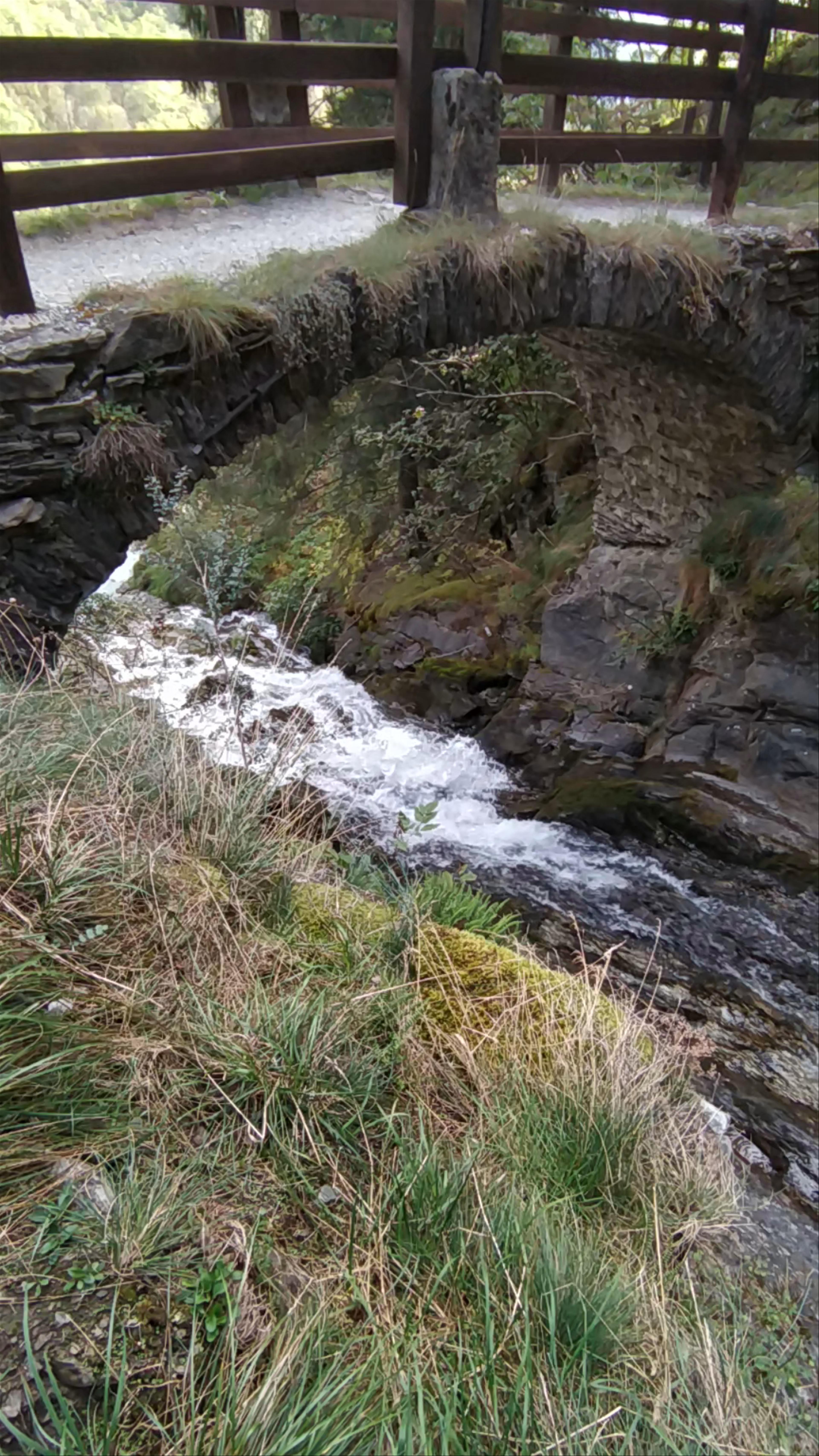 Cascata Del Lenteney