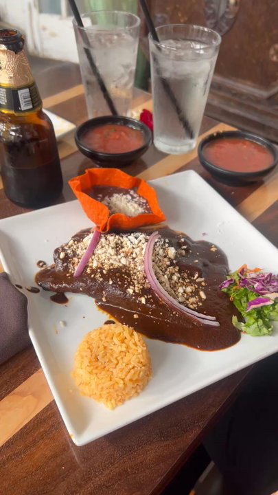 Veracruz Café - Mile Enchiladas De Mole Xiqueno - Mexican Near Me - Dallas, Texas