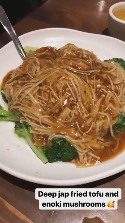 New Sky Restaurant - Aug 1 - Unsatisfied with our server and half the portion I had receive a week ago of the same dish, was charged $19 ($4 more) - Chinese Near Me - Toronto, Ontario