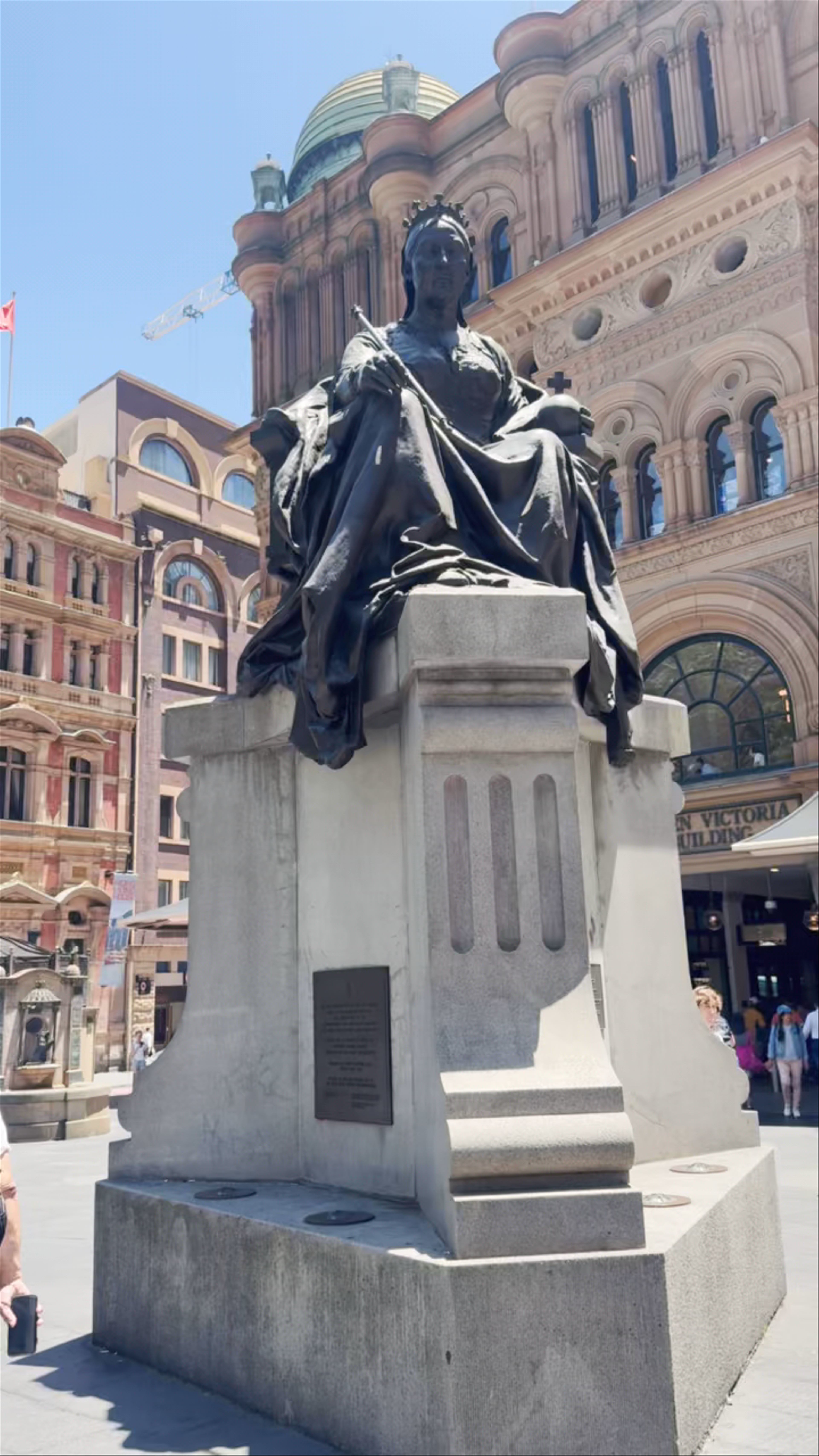 Queen Victoria QVB Statue