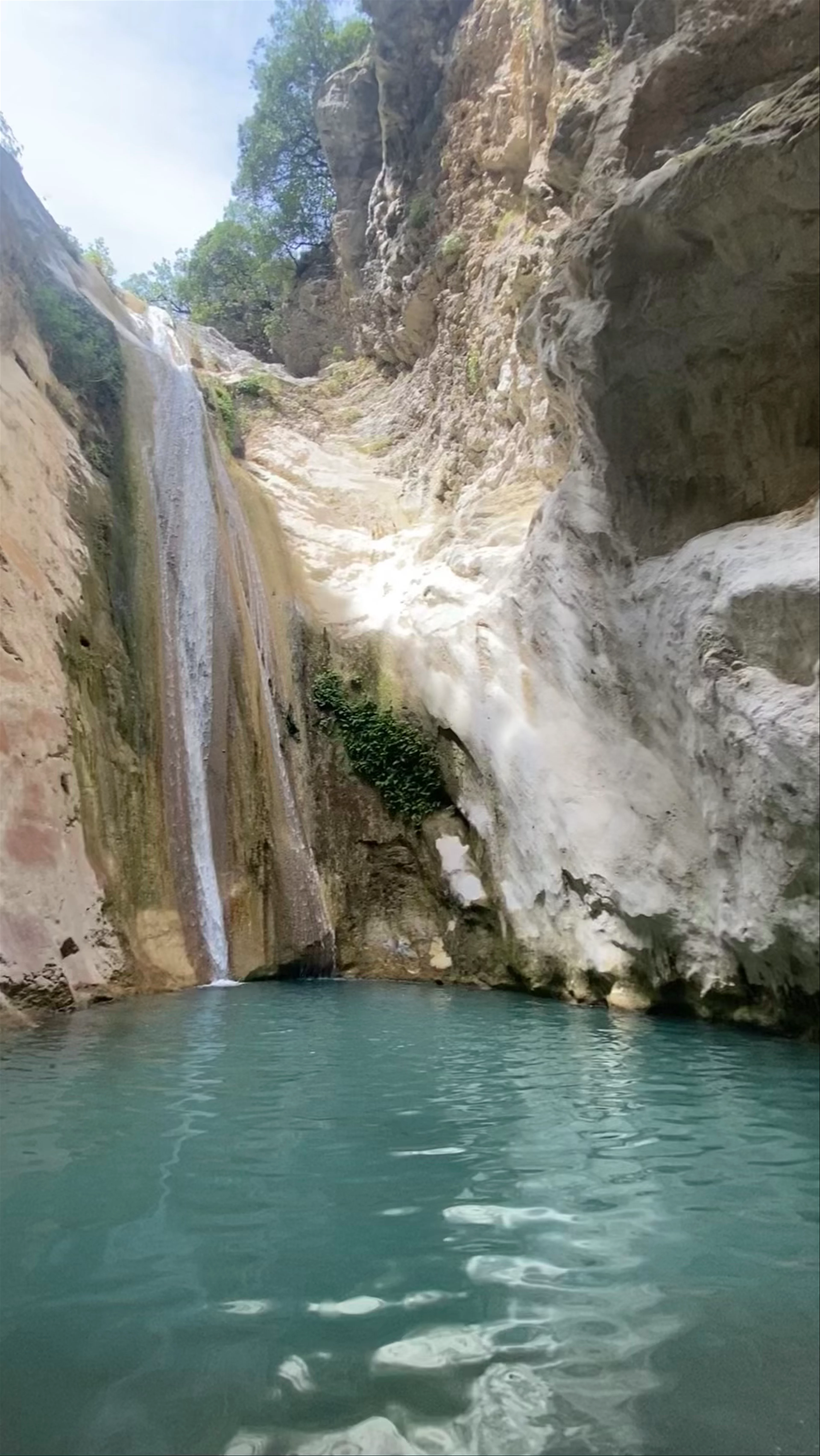 Νυδρί Waterfalls