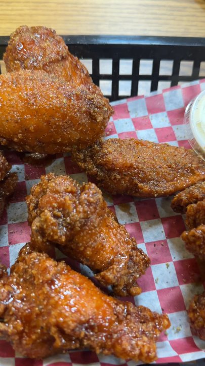 Certified Pies - 10 piece lemon pepper wet - Pizza Near Me - Little Rock, Arkansas