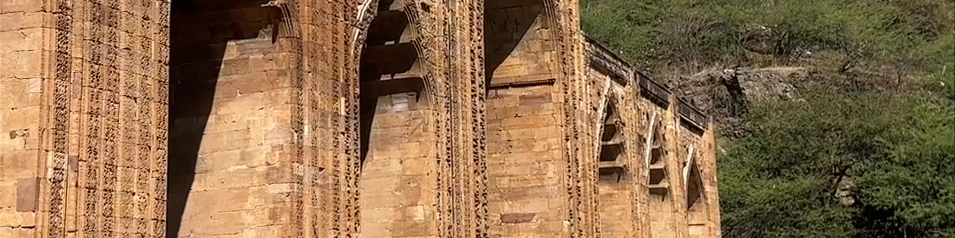 Adhai Din Ka Jhopra