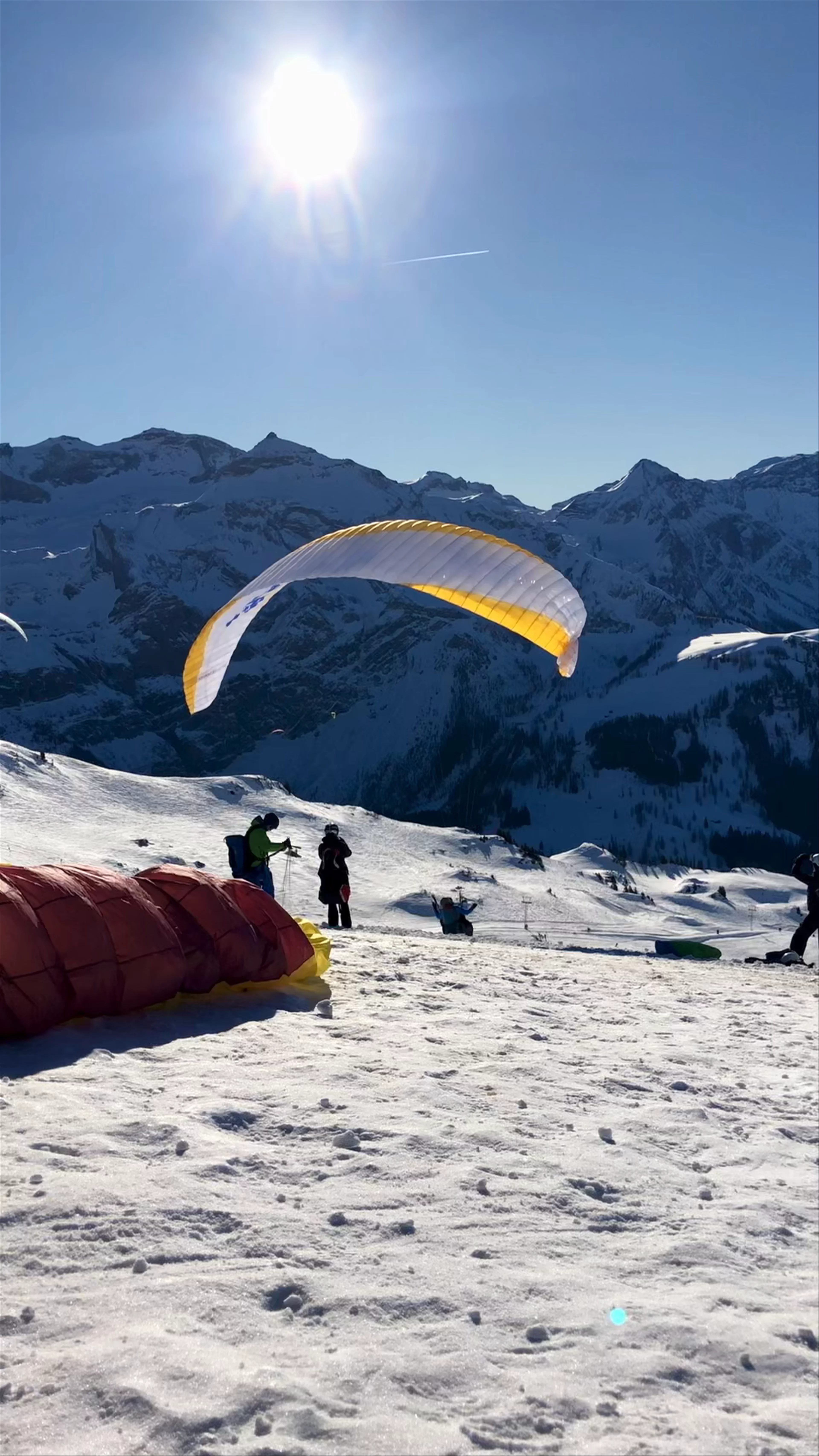Paragliding Kandertal, Allmenbahnstrasse, Kandersteg, Switzerland