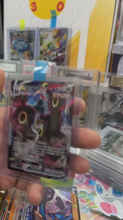 Umbreon Vmax Pokémon Card image 1